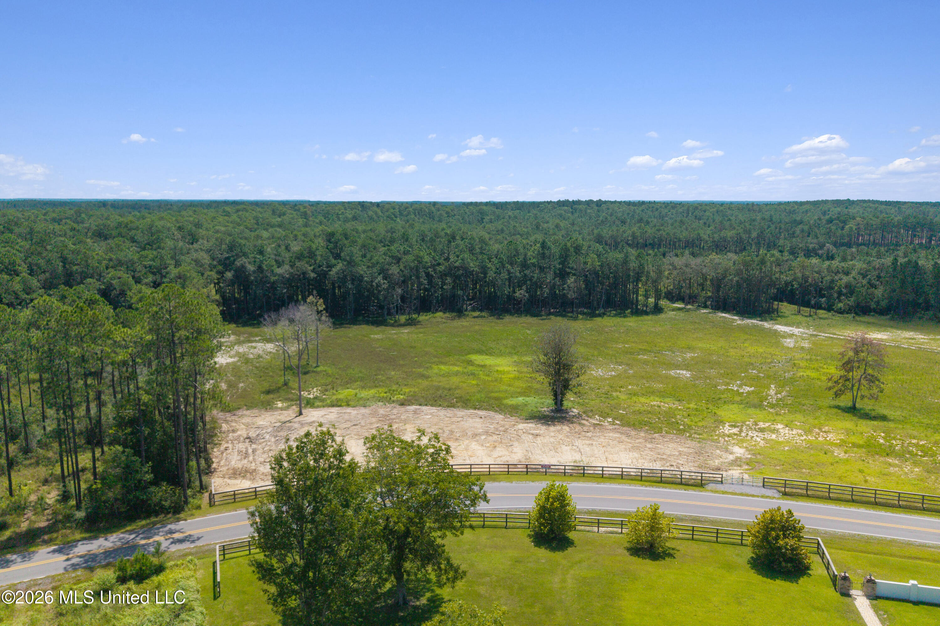 16701 Larue Road Property Photo 1