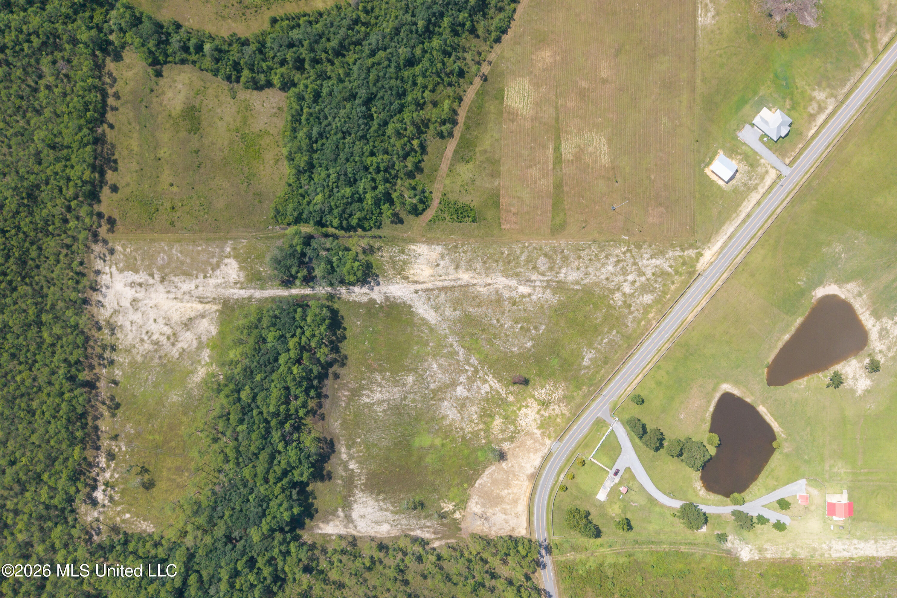 16701 Larue Road Property Photo 2