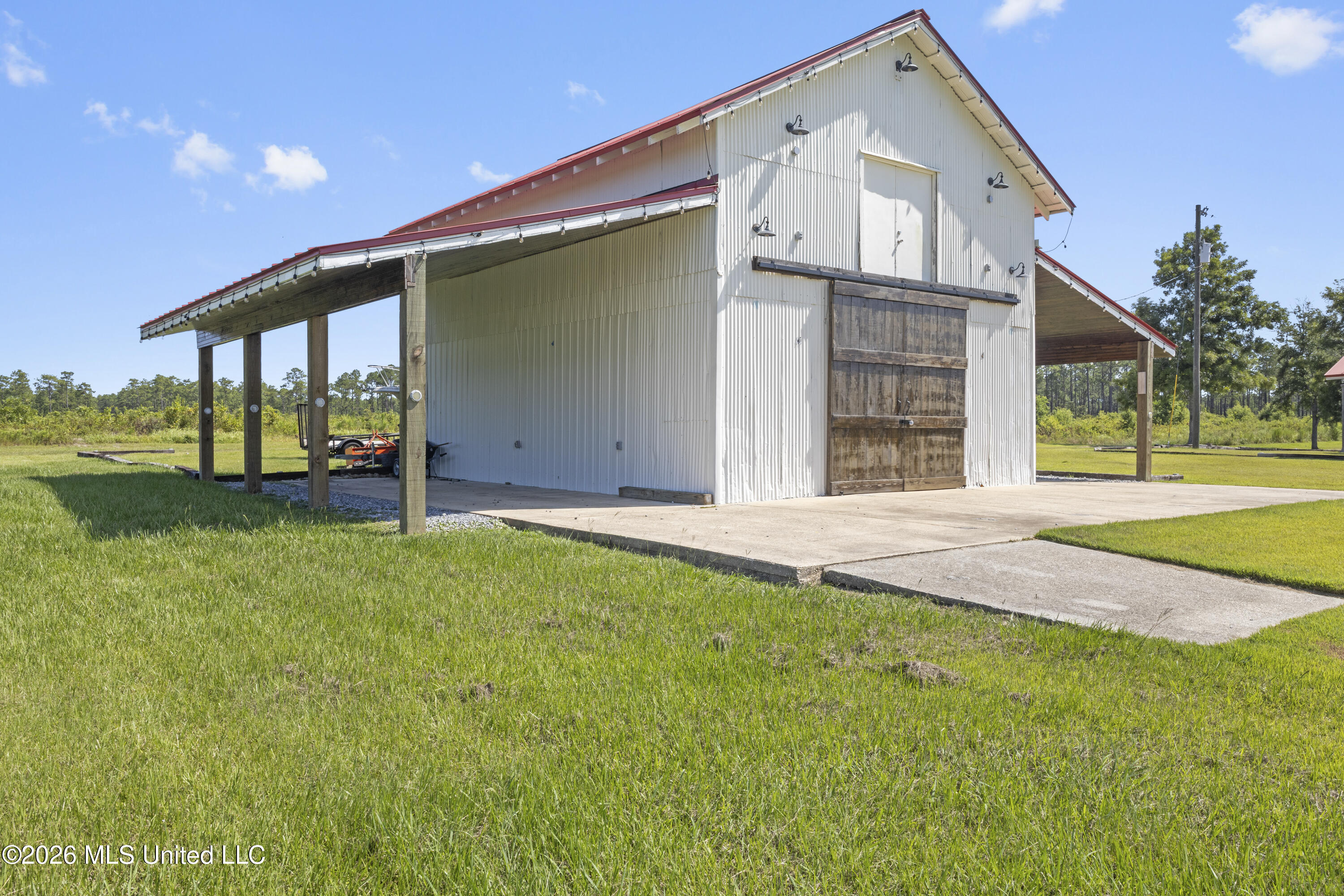 16701 Larue Road Property Photo 11