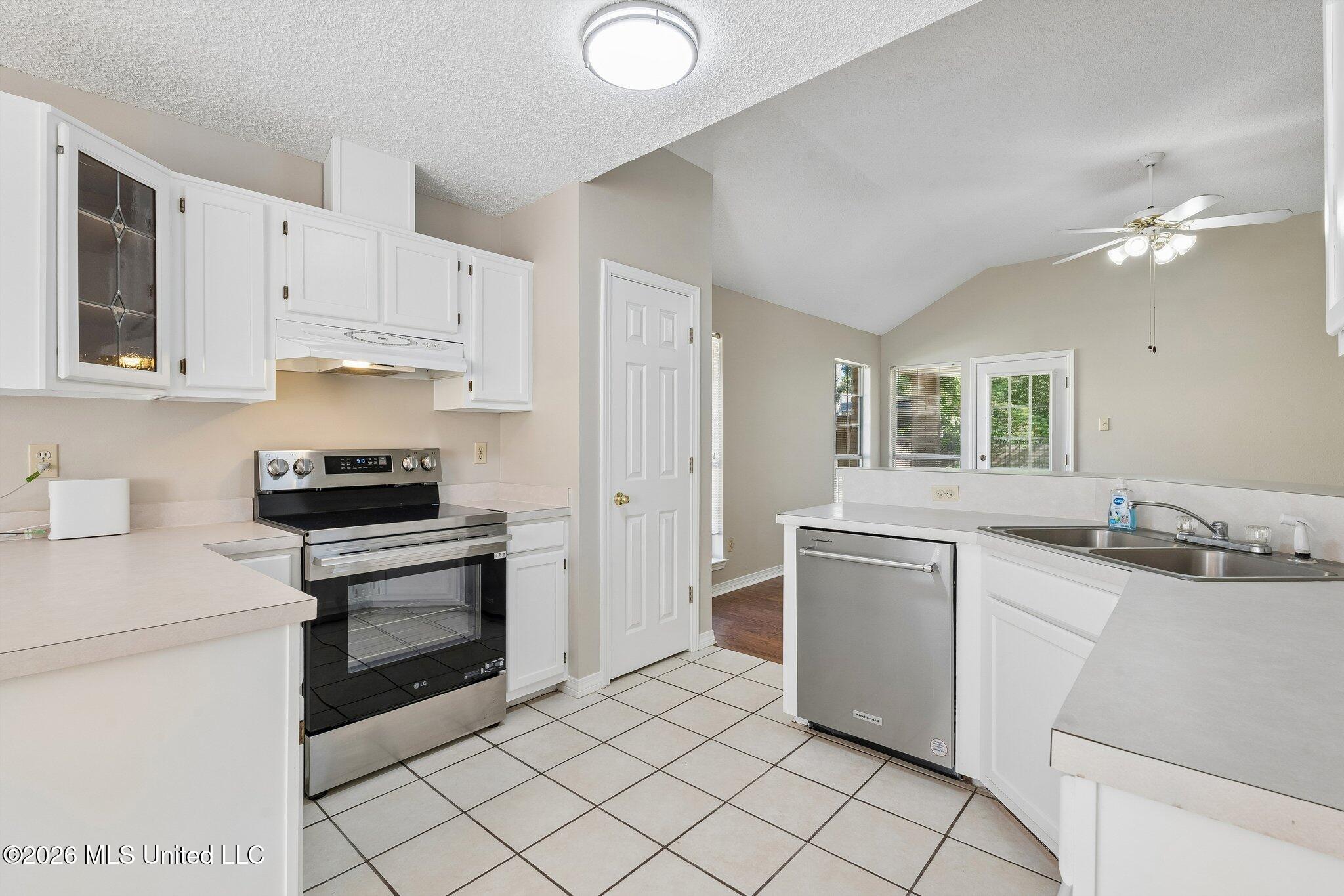 3108 Cobia Drive Property Photo 9