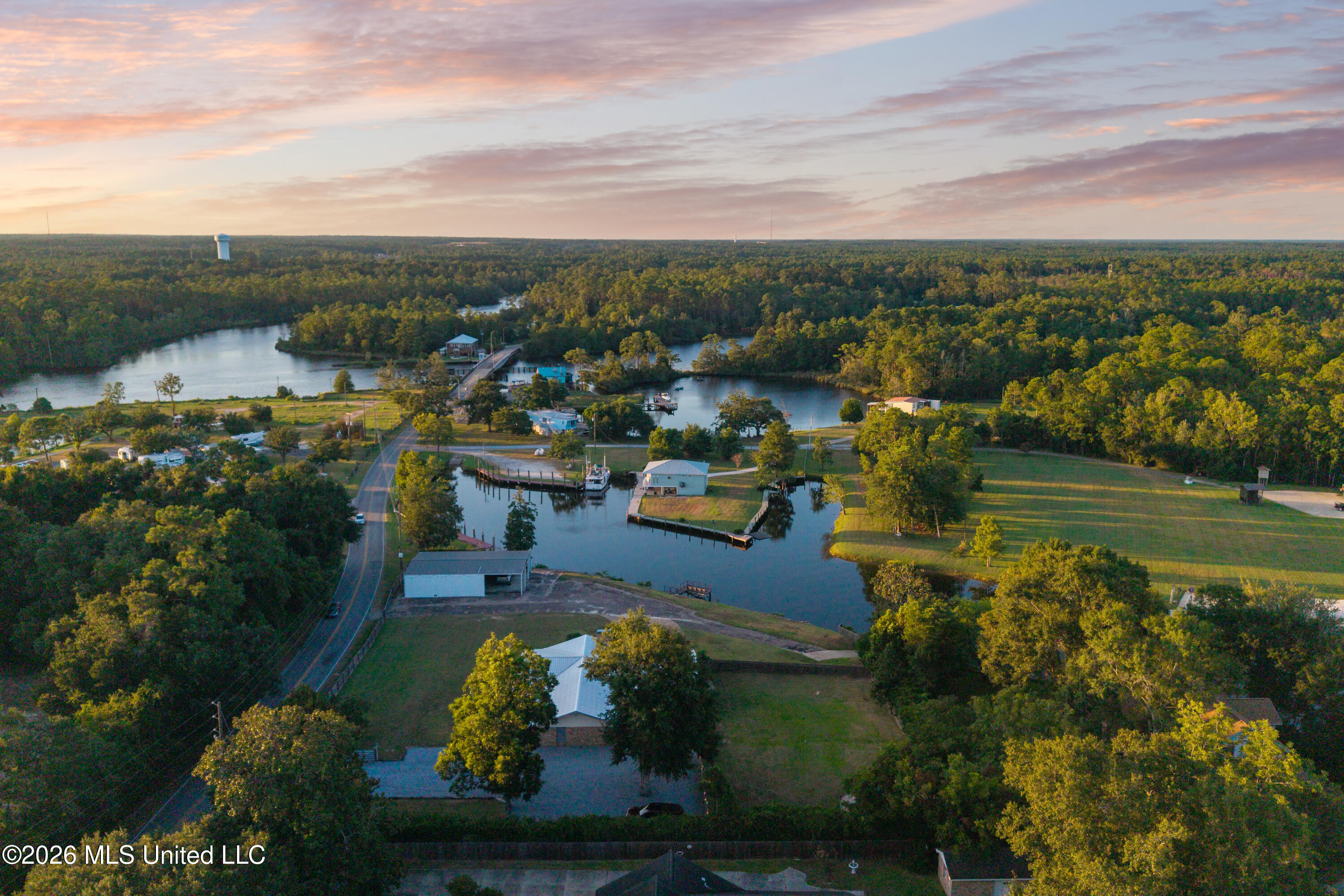11594 Cedar Lake Road Property Photo 2