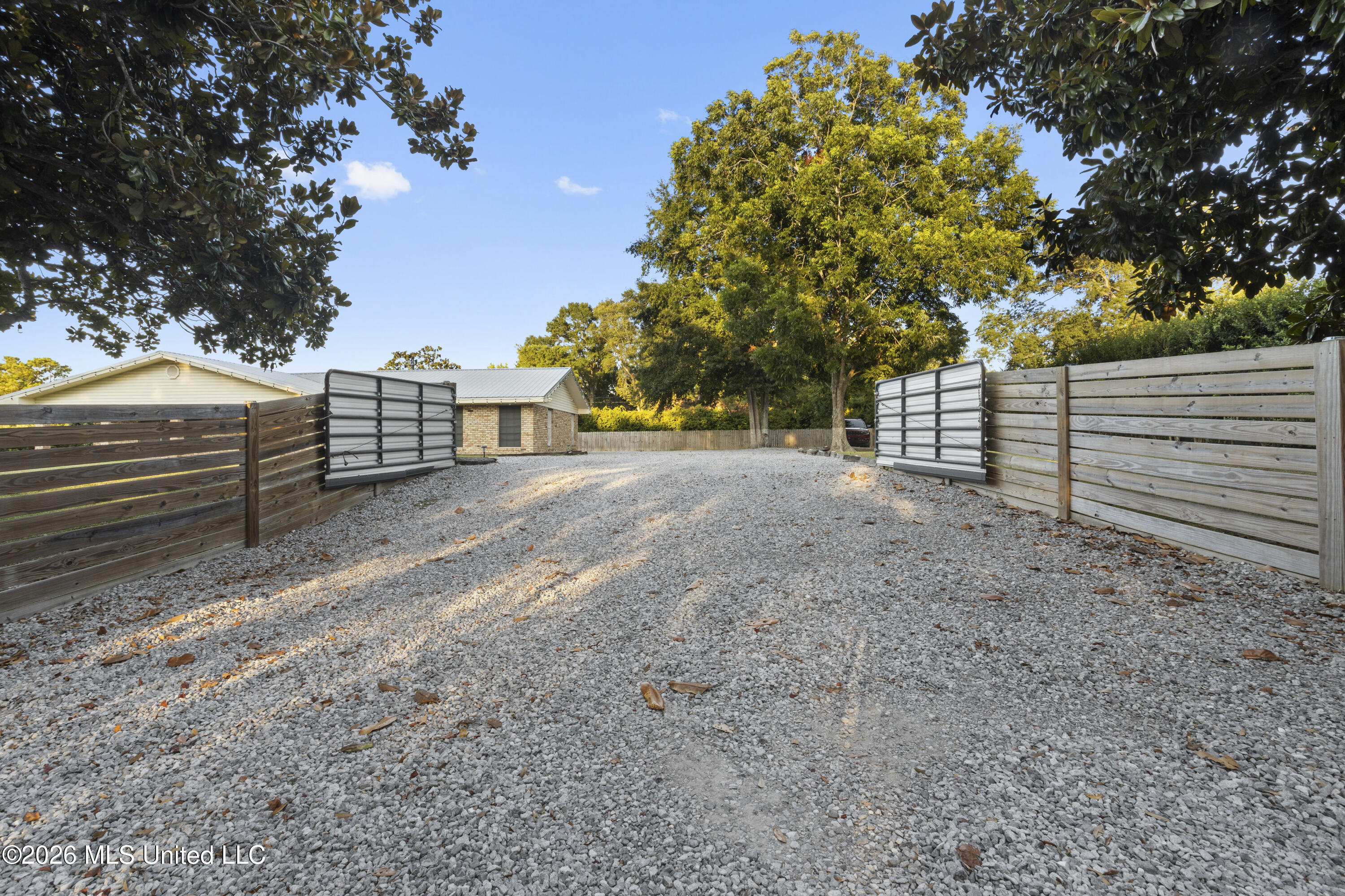 11594 Cedar Lake Road Property Photo 8
