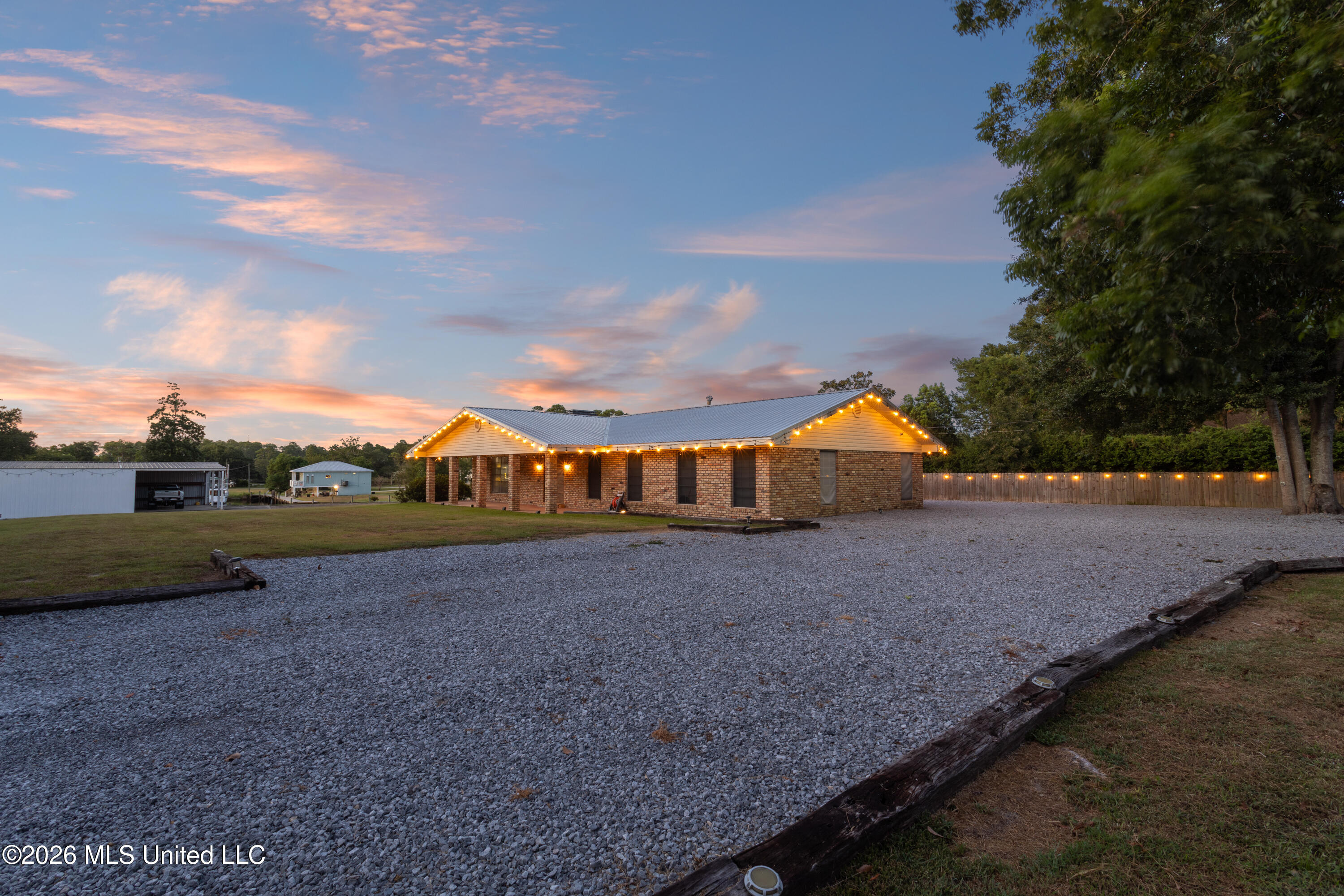 11594 Cedar Lake Road Property Photo 11