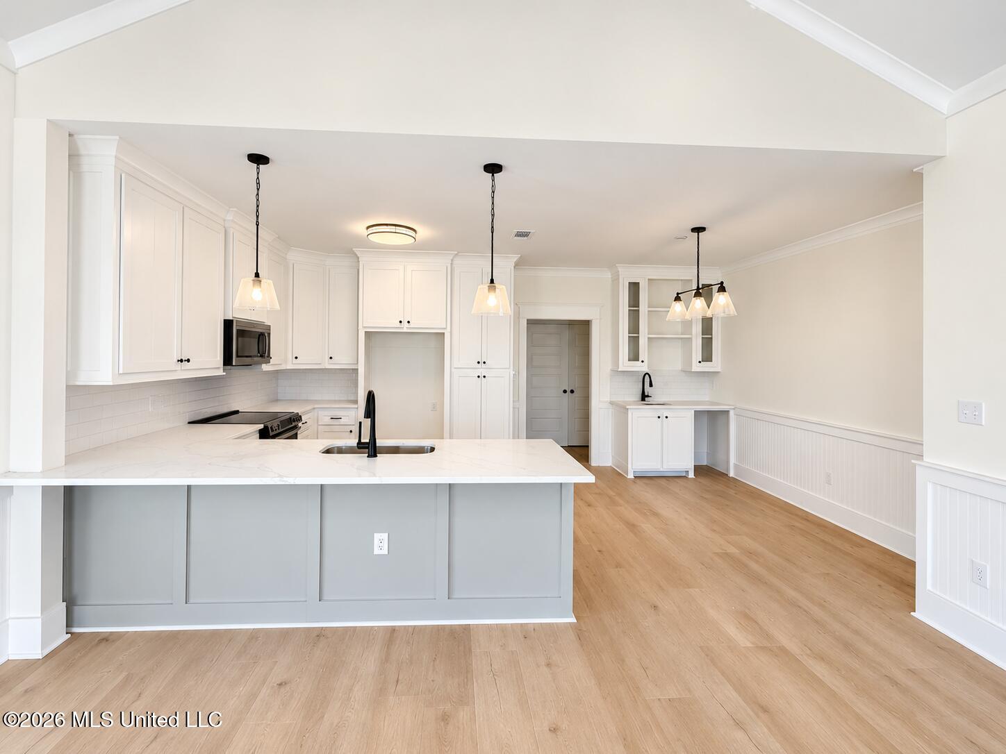 11157 New York Street Property Photo 4