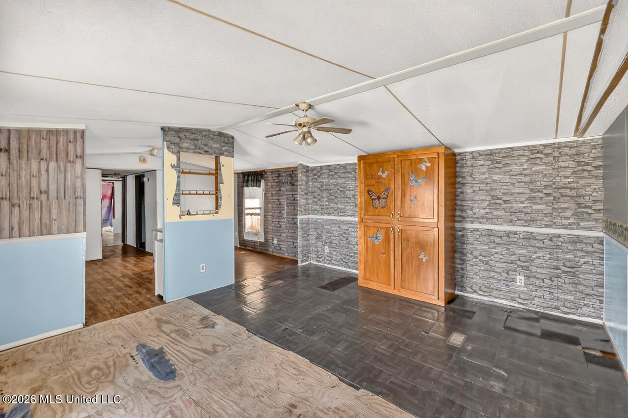 21477 Mcdowell Road Property Photo 6