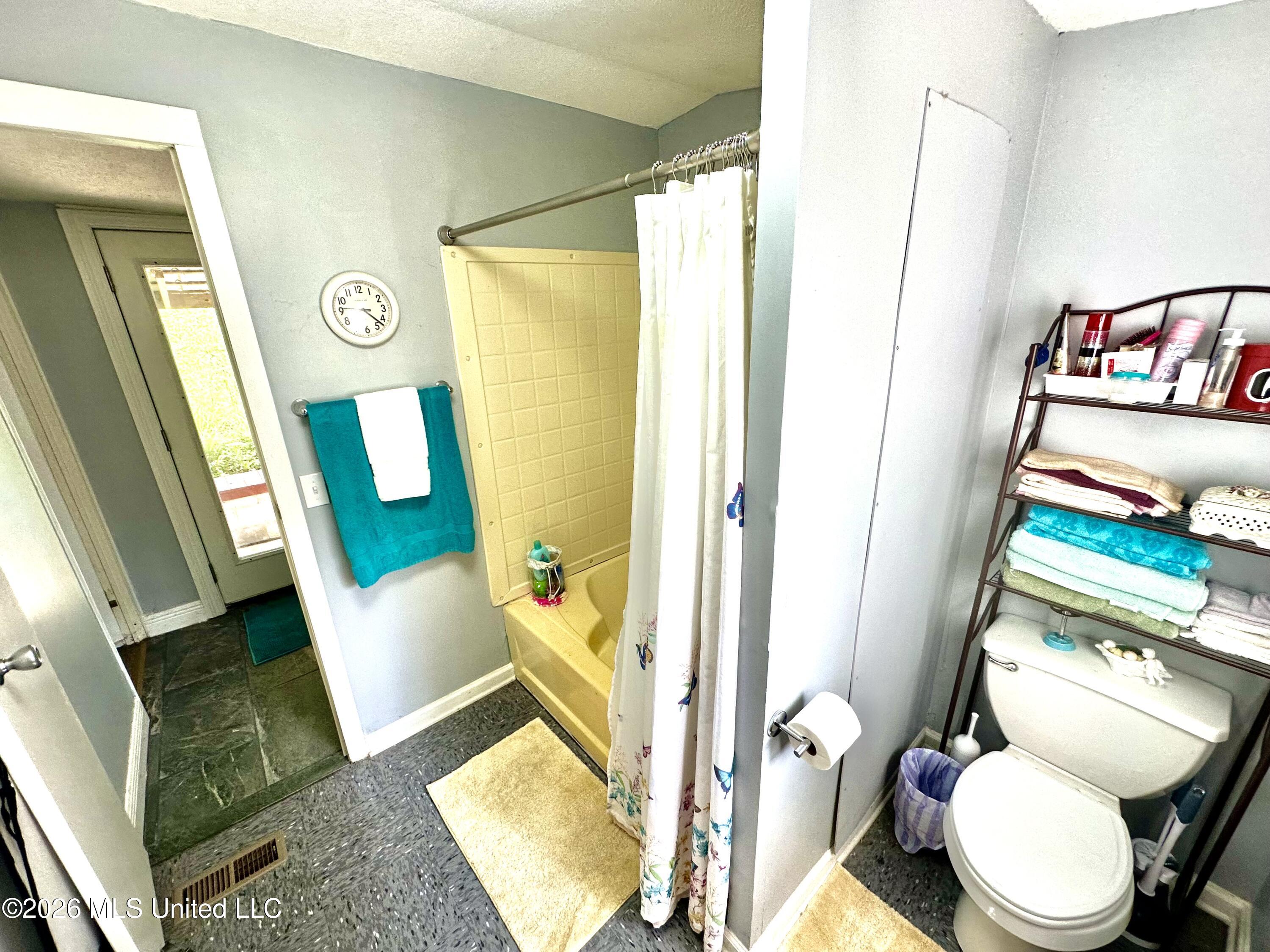 703 Boral Lane Property Photo 14