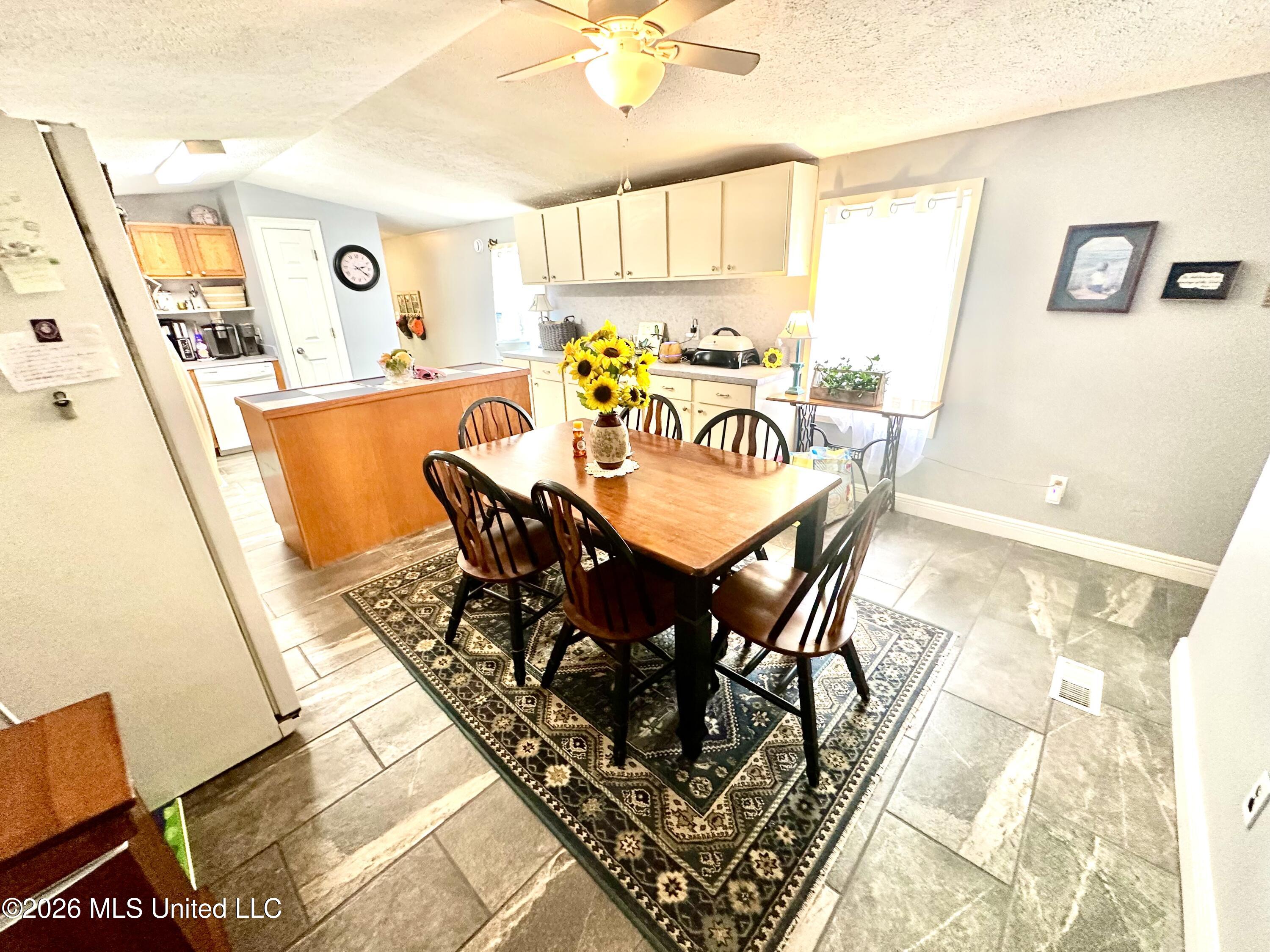 703 Boral Lane Property Photo 18