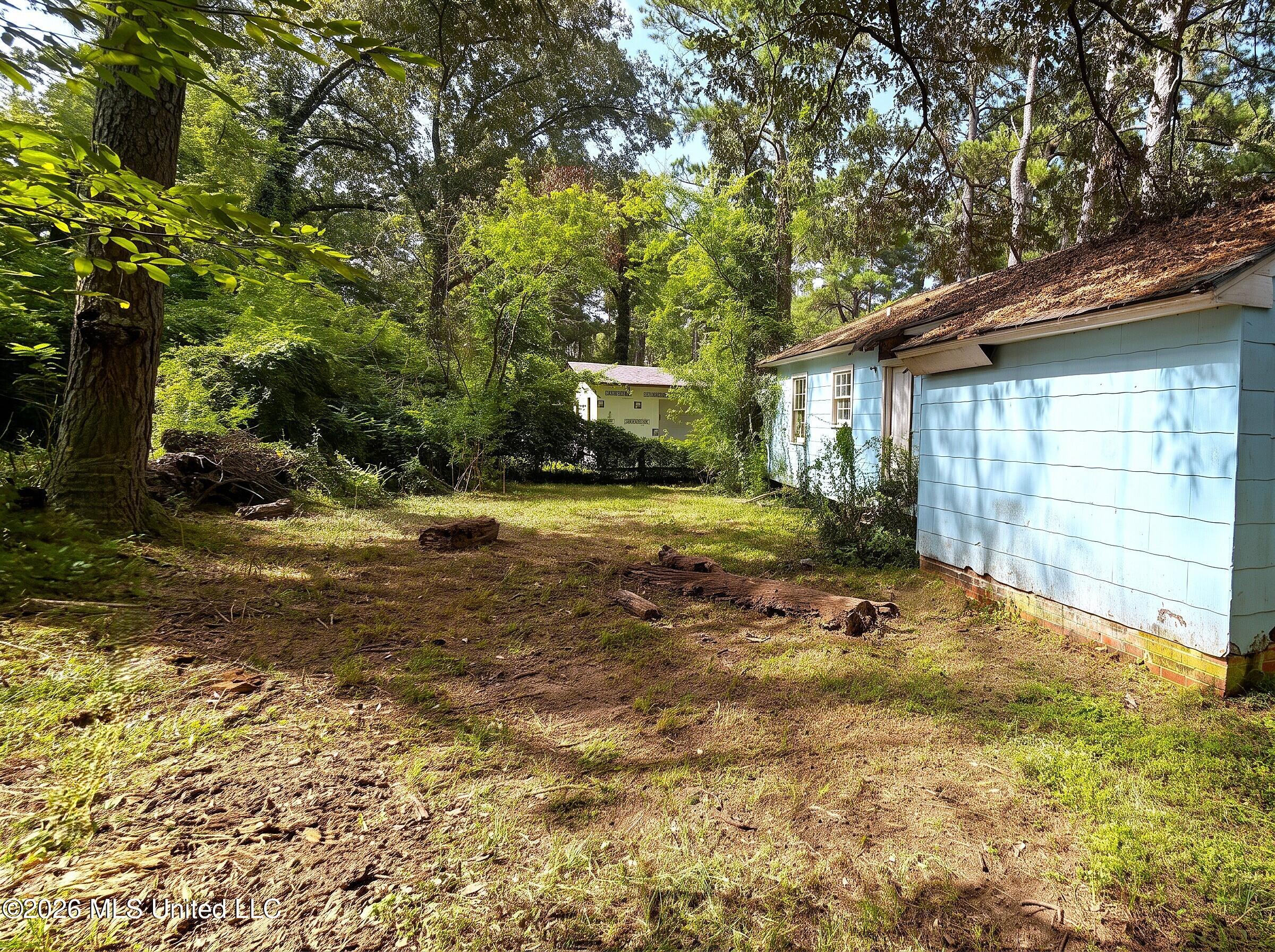 2032 Willow Way Property Photo 9
