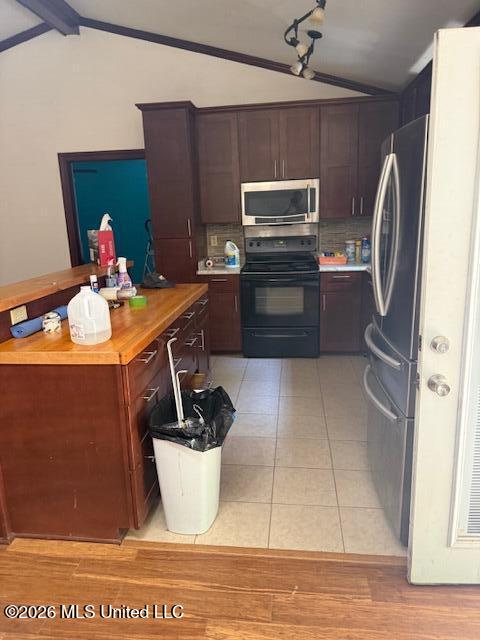 701 Liles Road Property Photo 2
