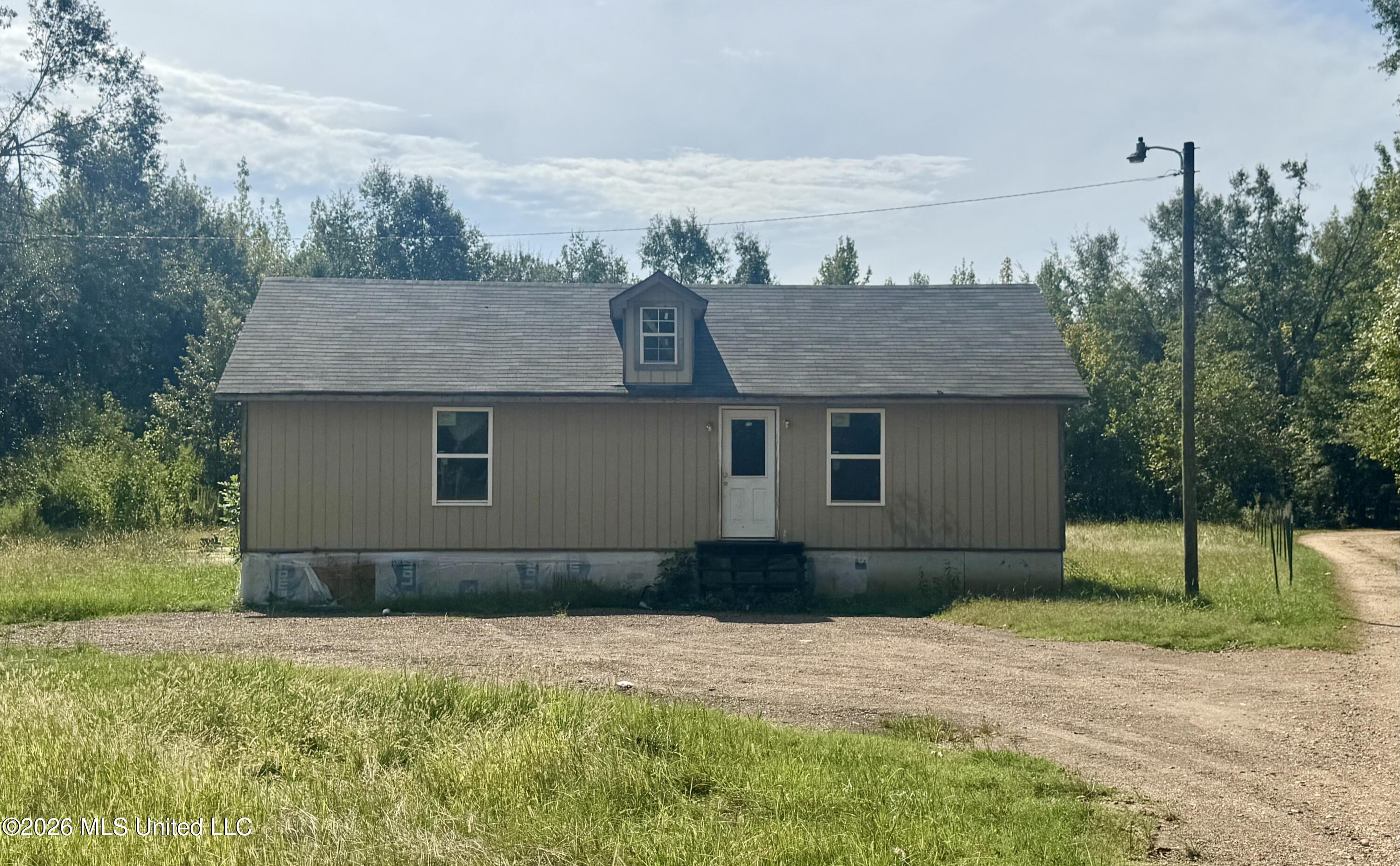 23196-a E Hwy 6 Property Photo 3