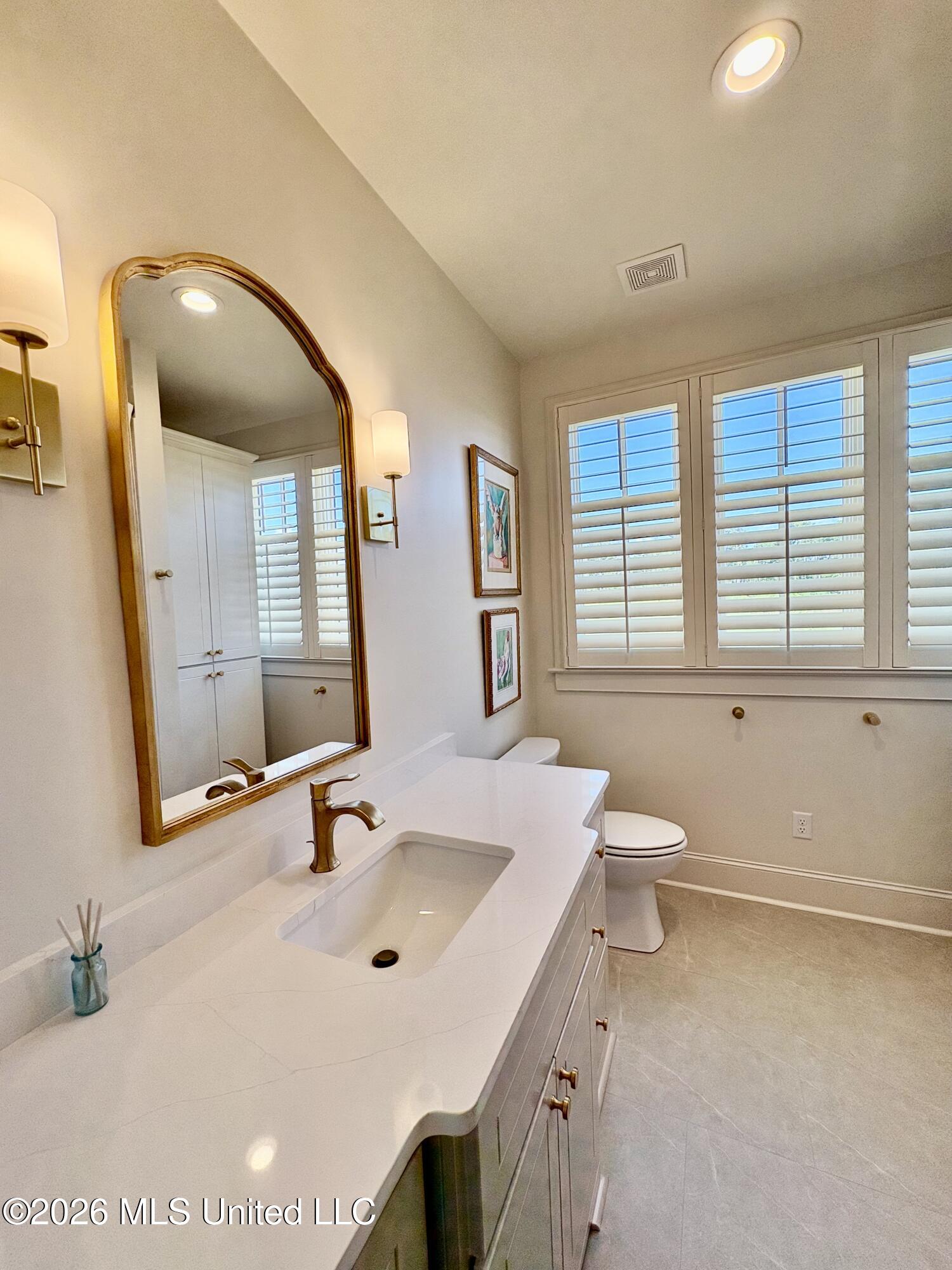 133 Commonwealth Drive Property Photo 35
