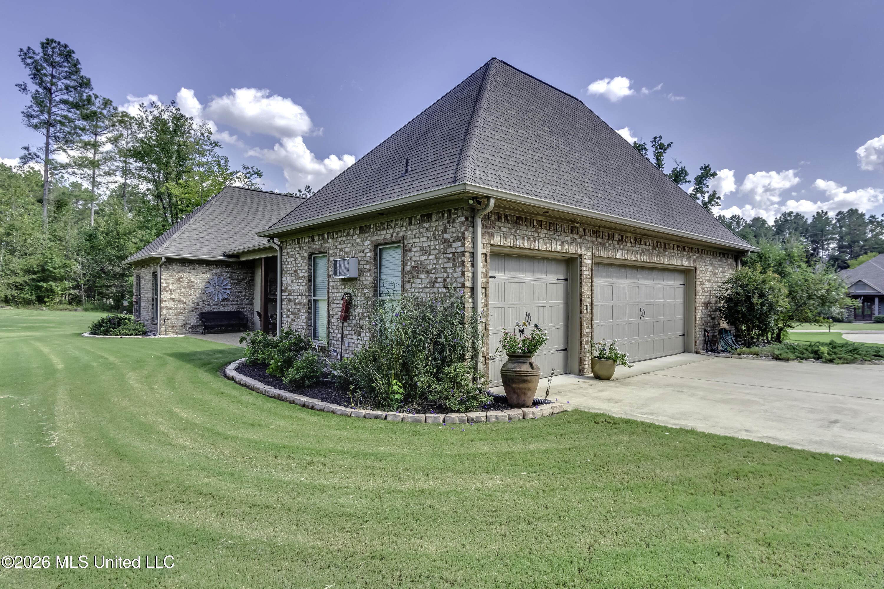 520 Viewpointe Way Property Photo 32