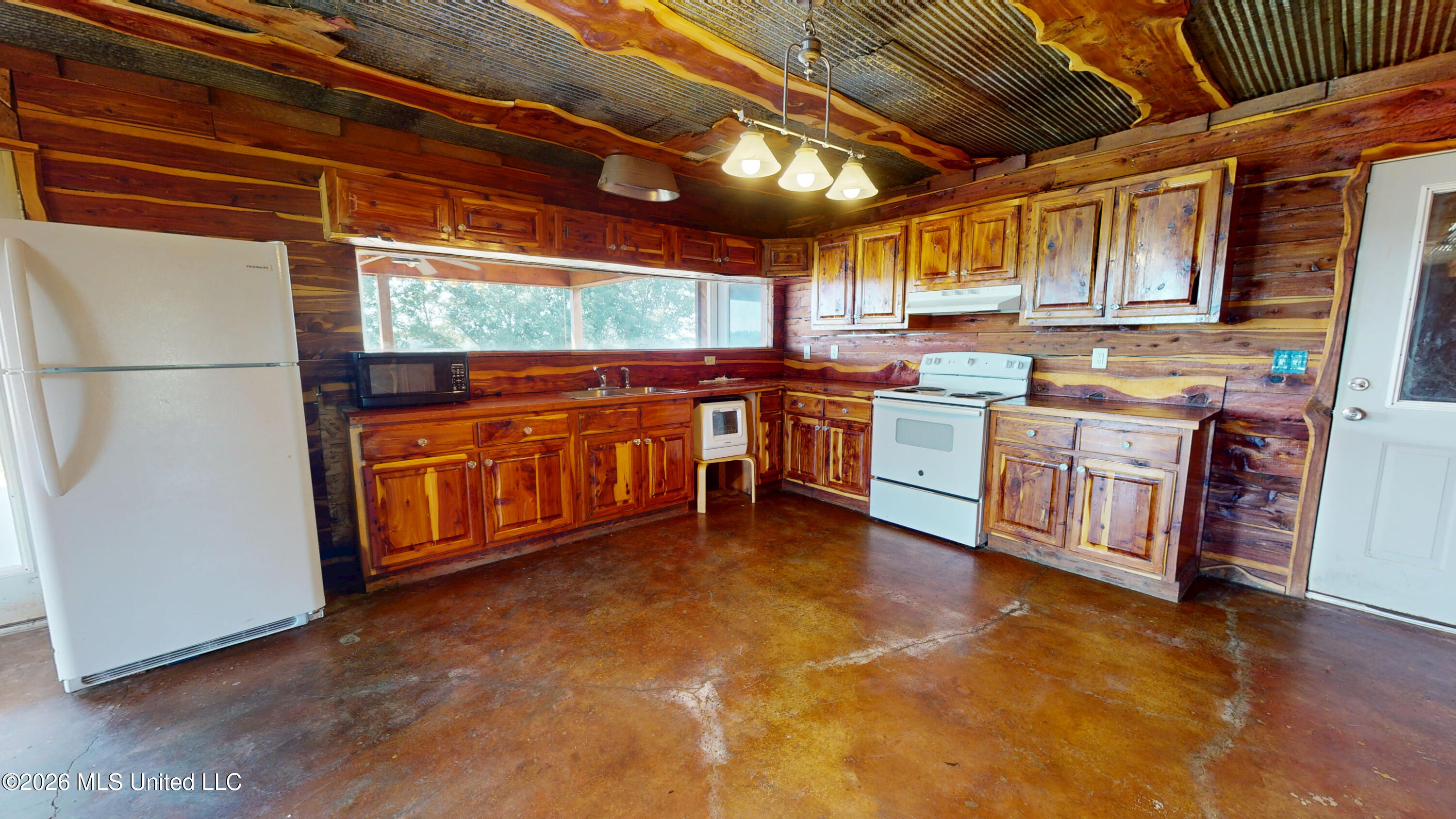 367 Dandridge Drive Property Photo 3