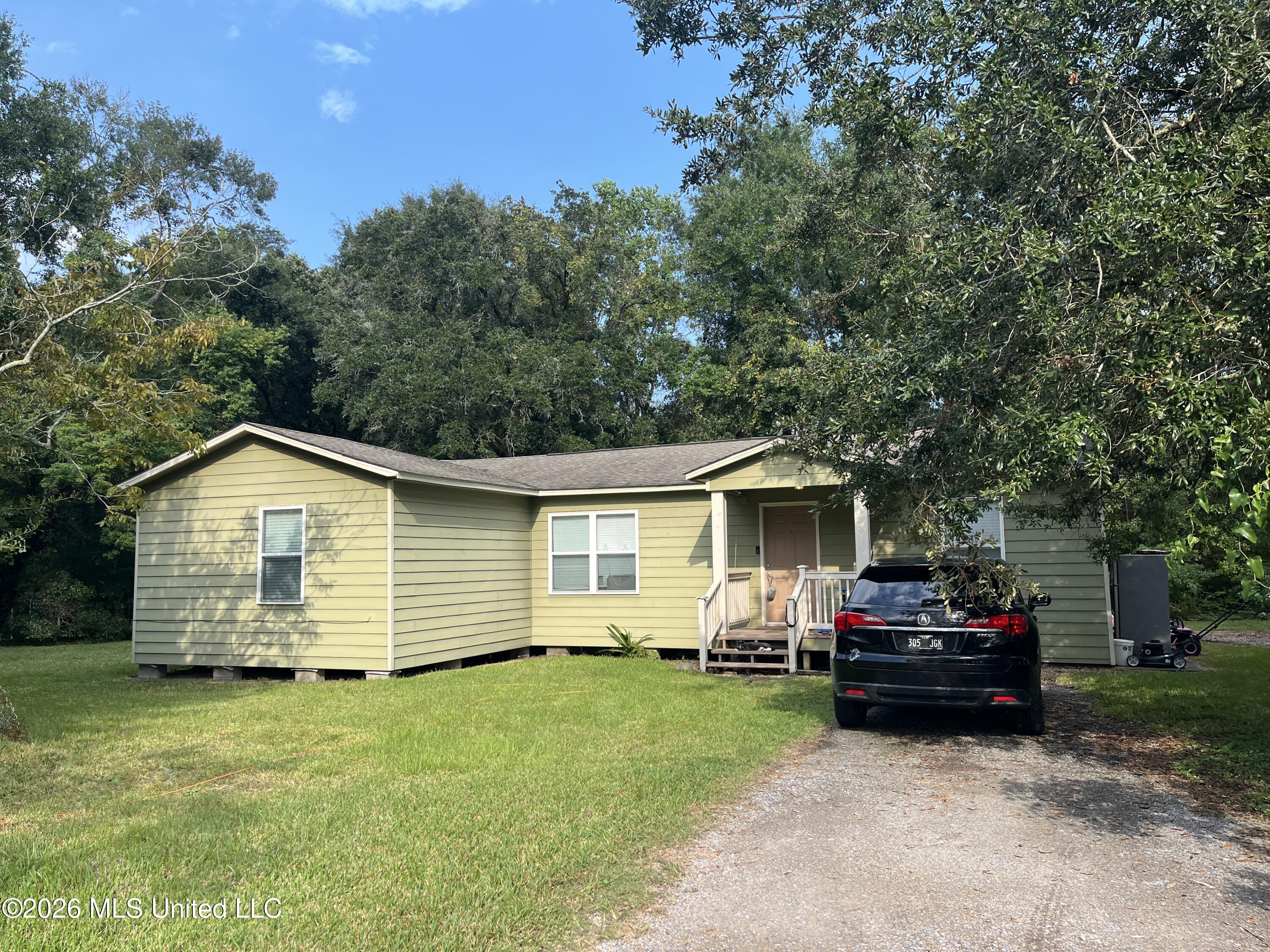 6820 Mary Street Property Photo 1