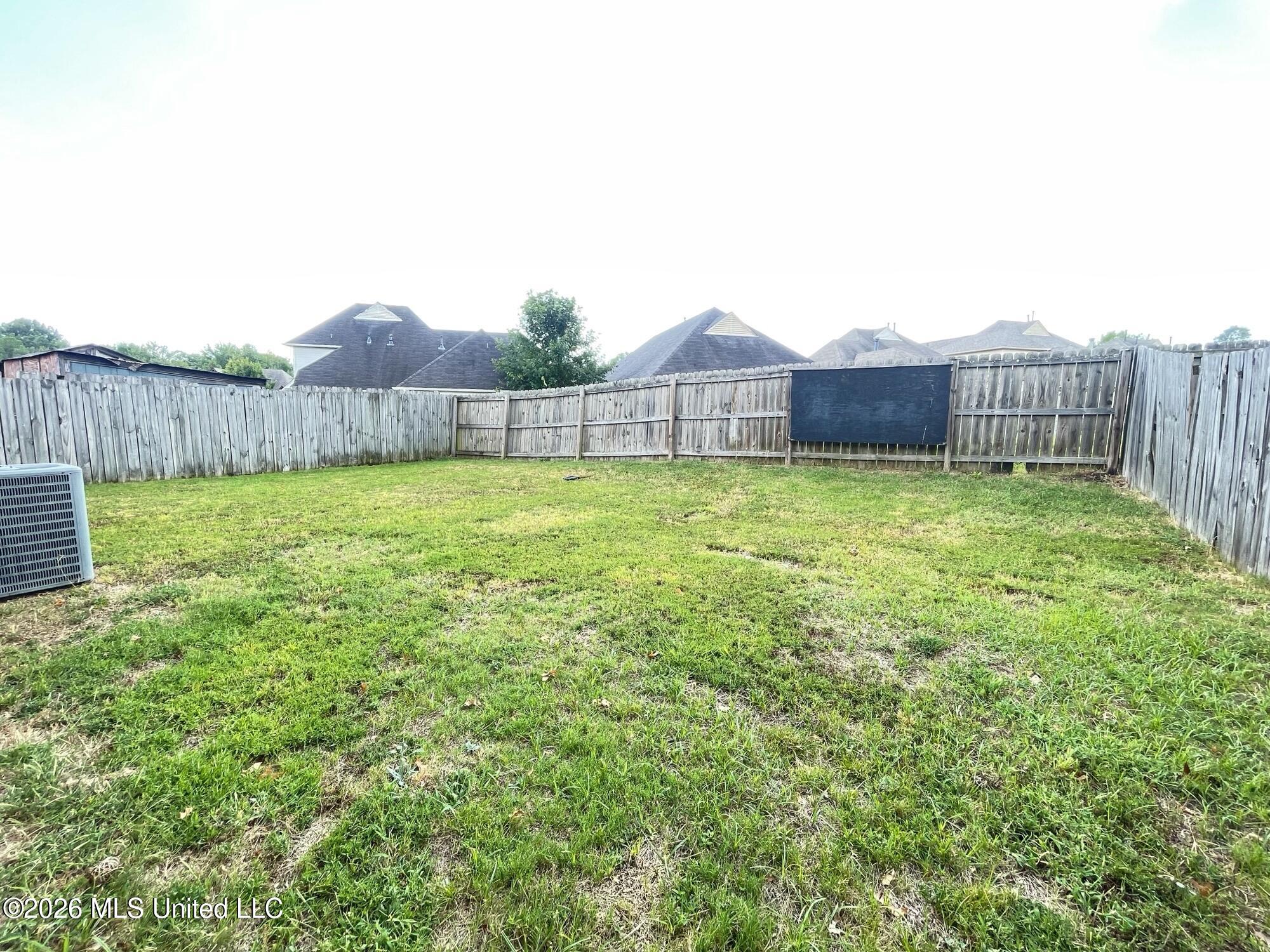 7185 Crape Myrtle Drive Property Photo 10