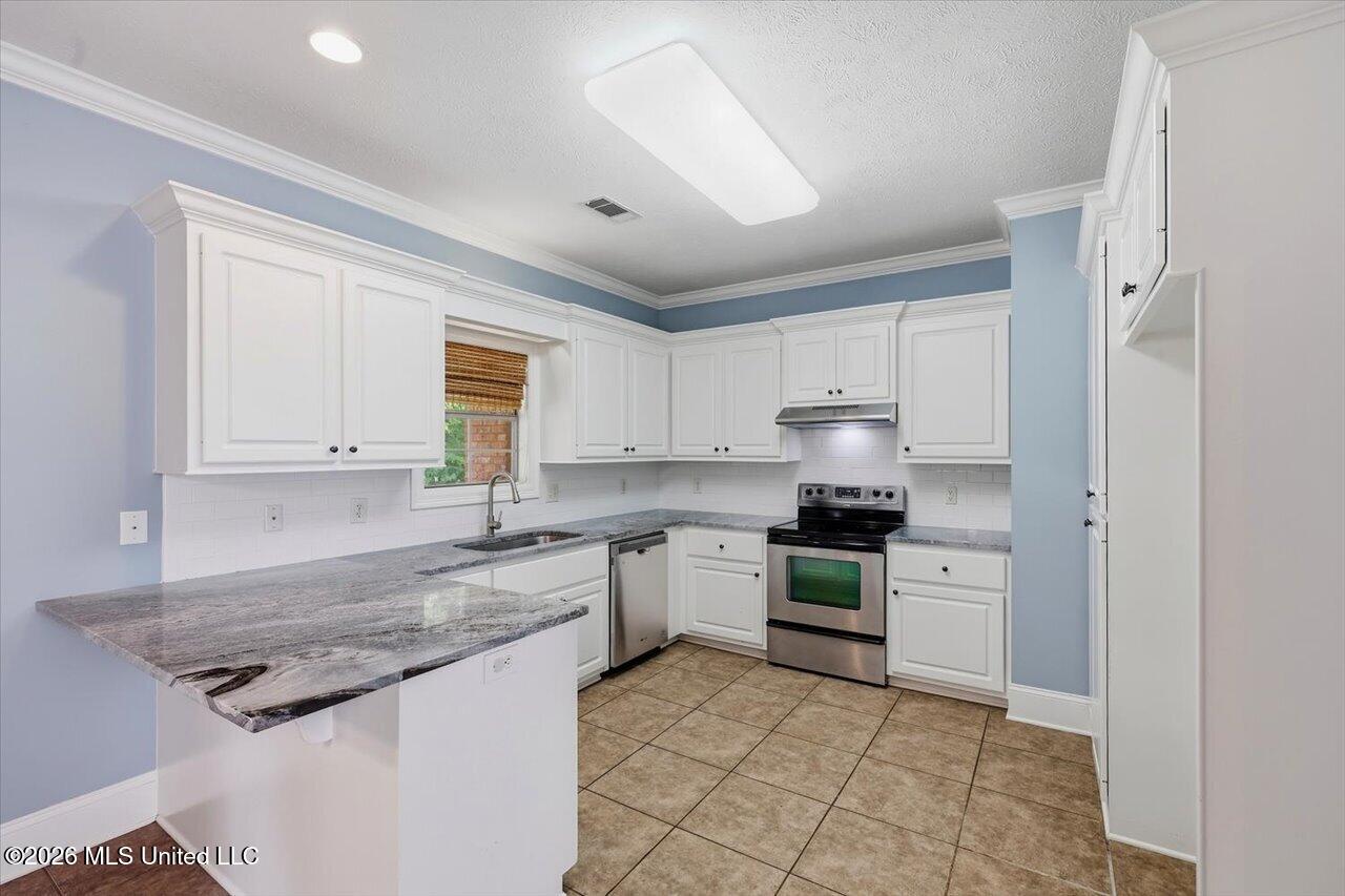 111 Harvey Circle Property Photo 10