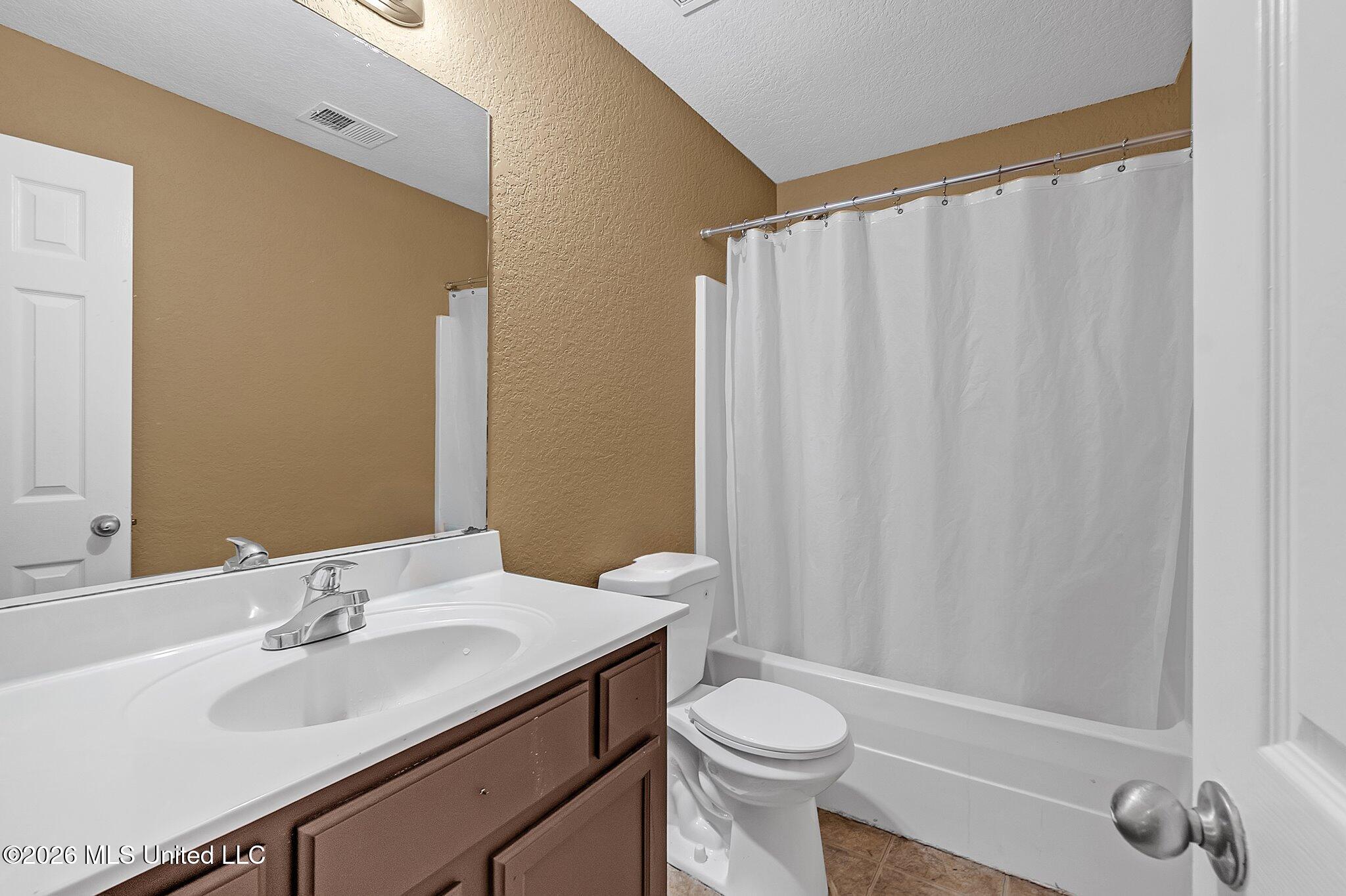 4278 Becky Sue Cove Property Photo 8