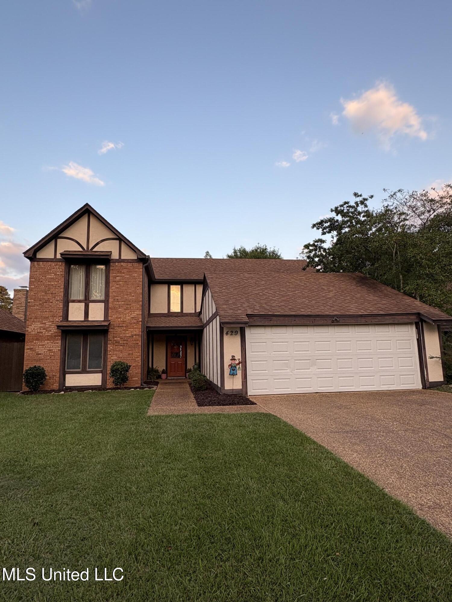 429 Bradford Drive Property Photo 1