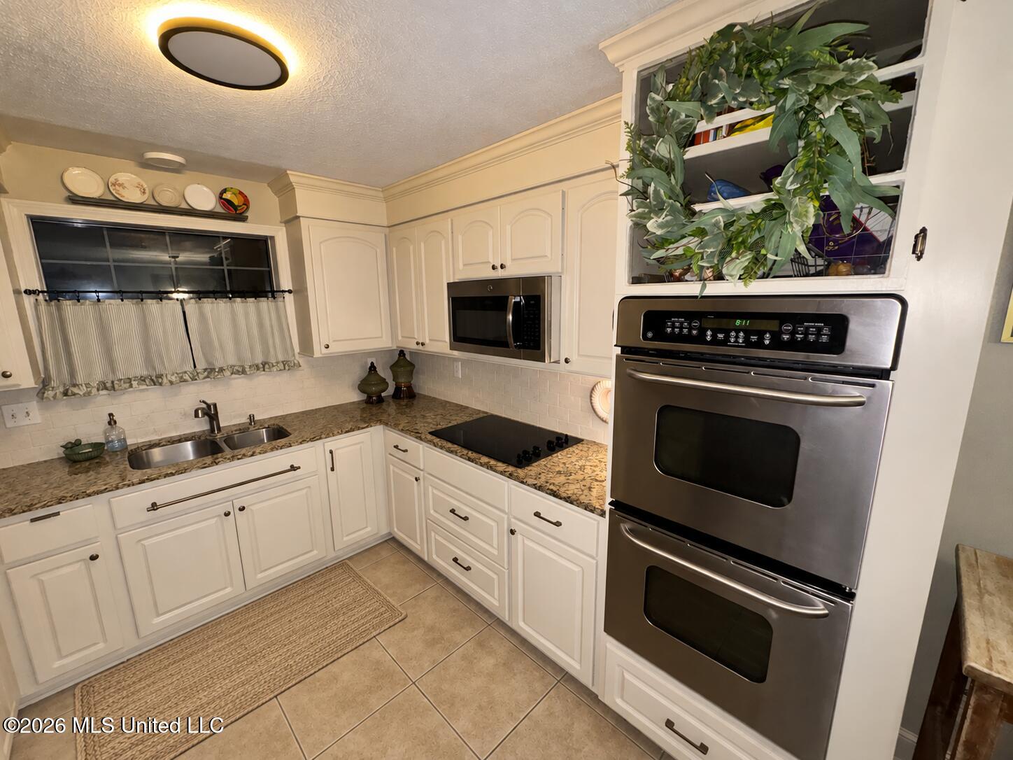 429 Bradford Drive Property Photo 8