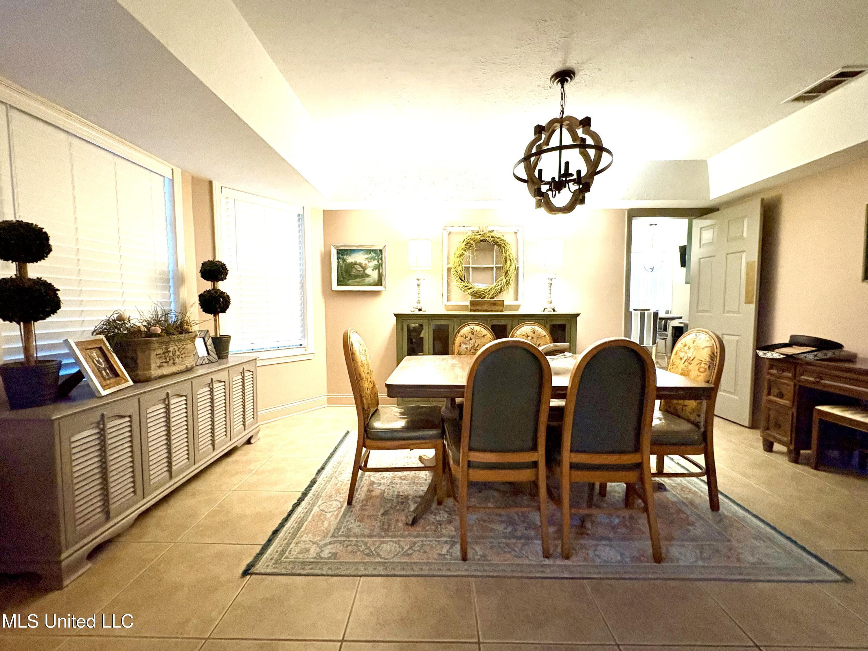 429 Bradford Drive Property Photo 10