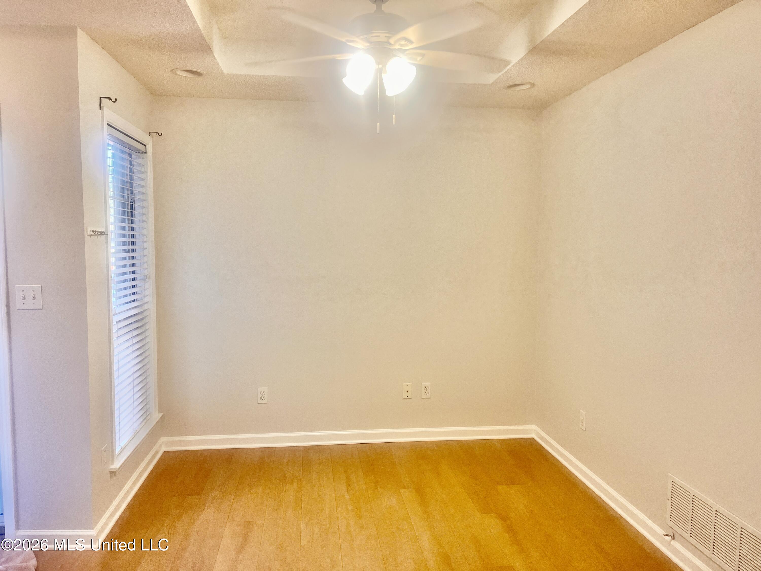 2160 Heritage Cove Property Photo 4