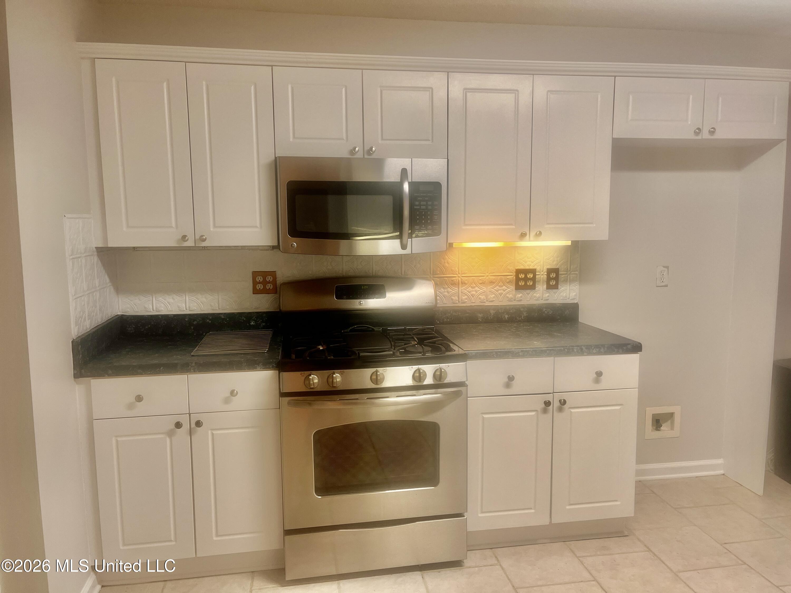 2160 Heritage Cove Property Photo 7