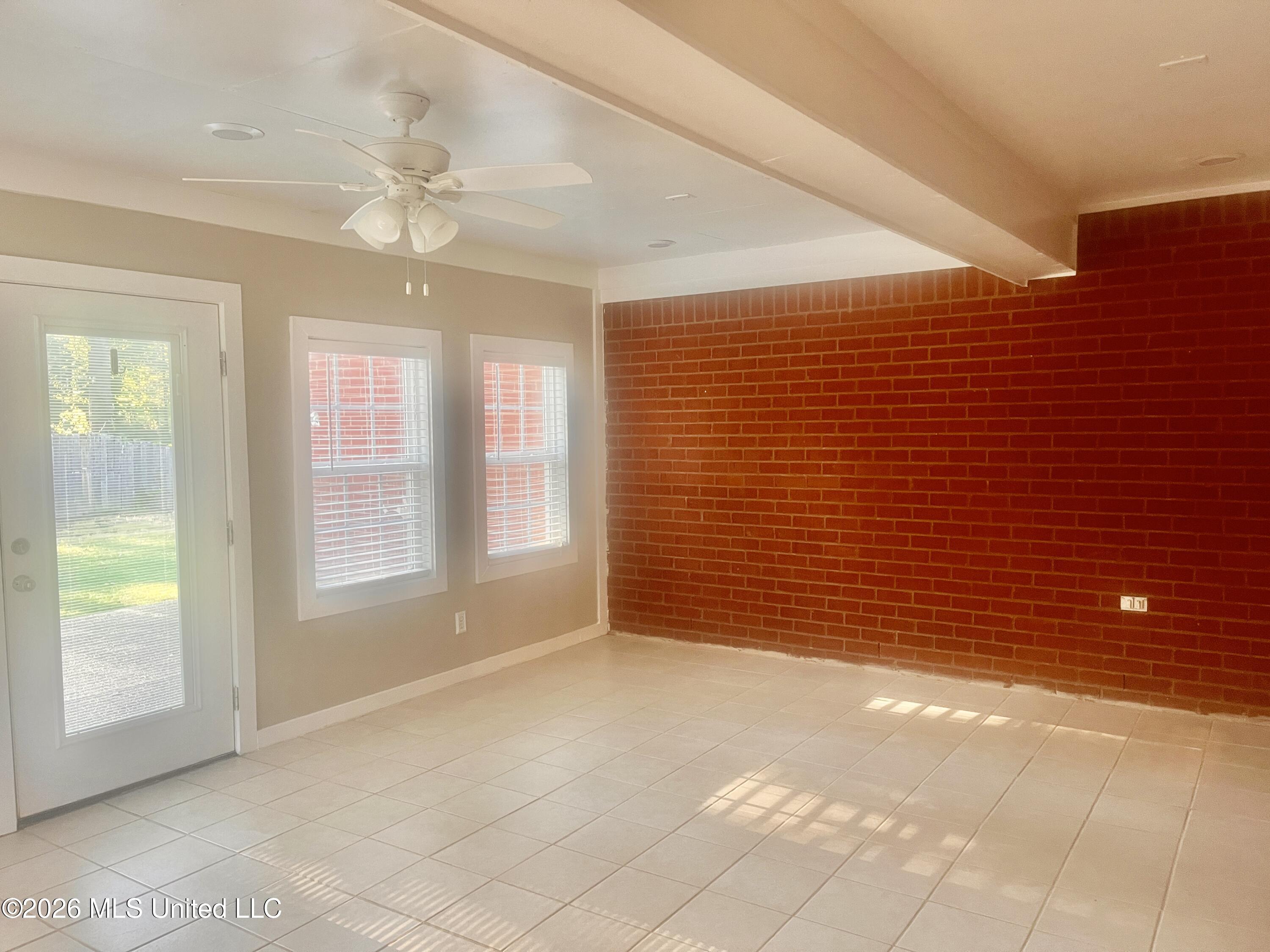 2160 Heritage Cove Property Photo 11