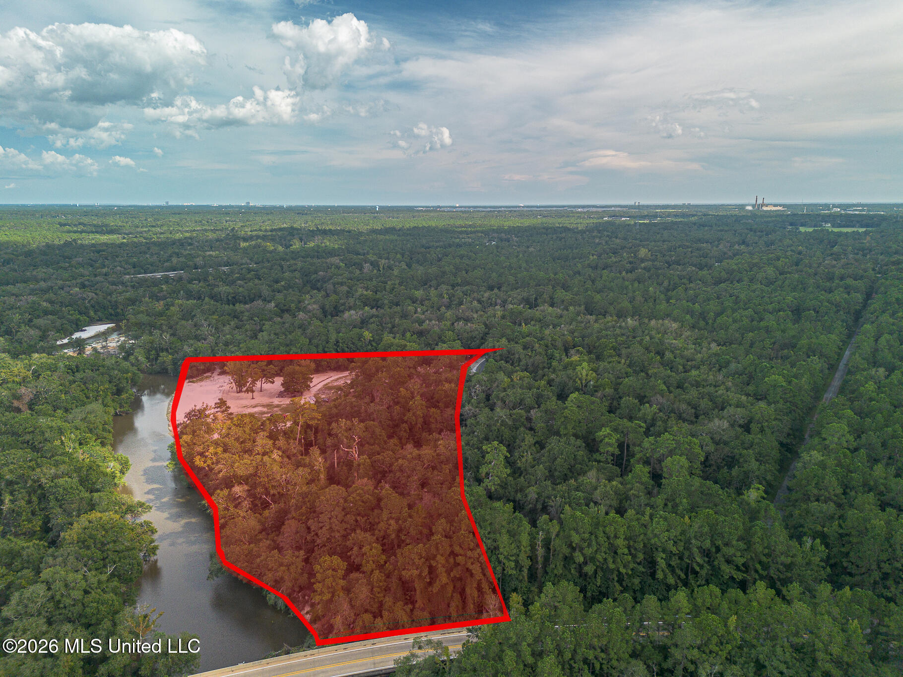 13756 River Road Property Photo 5