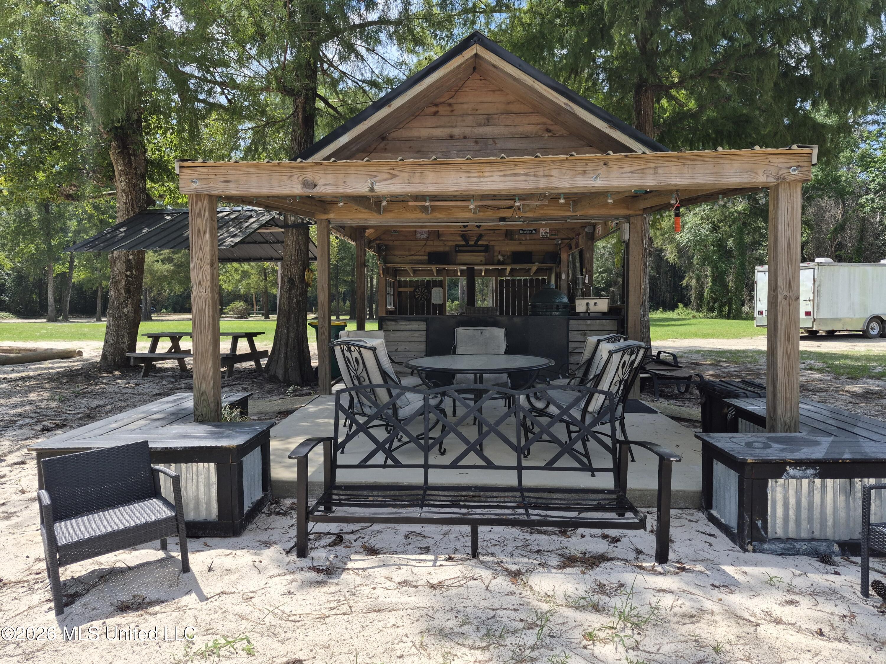 13756 River Road Property Photo 8