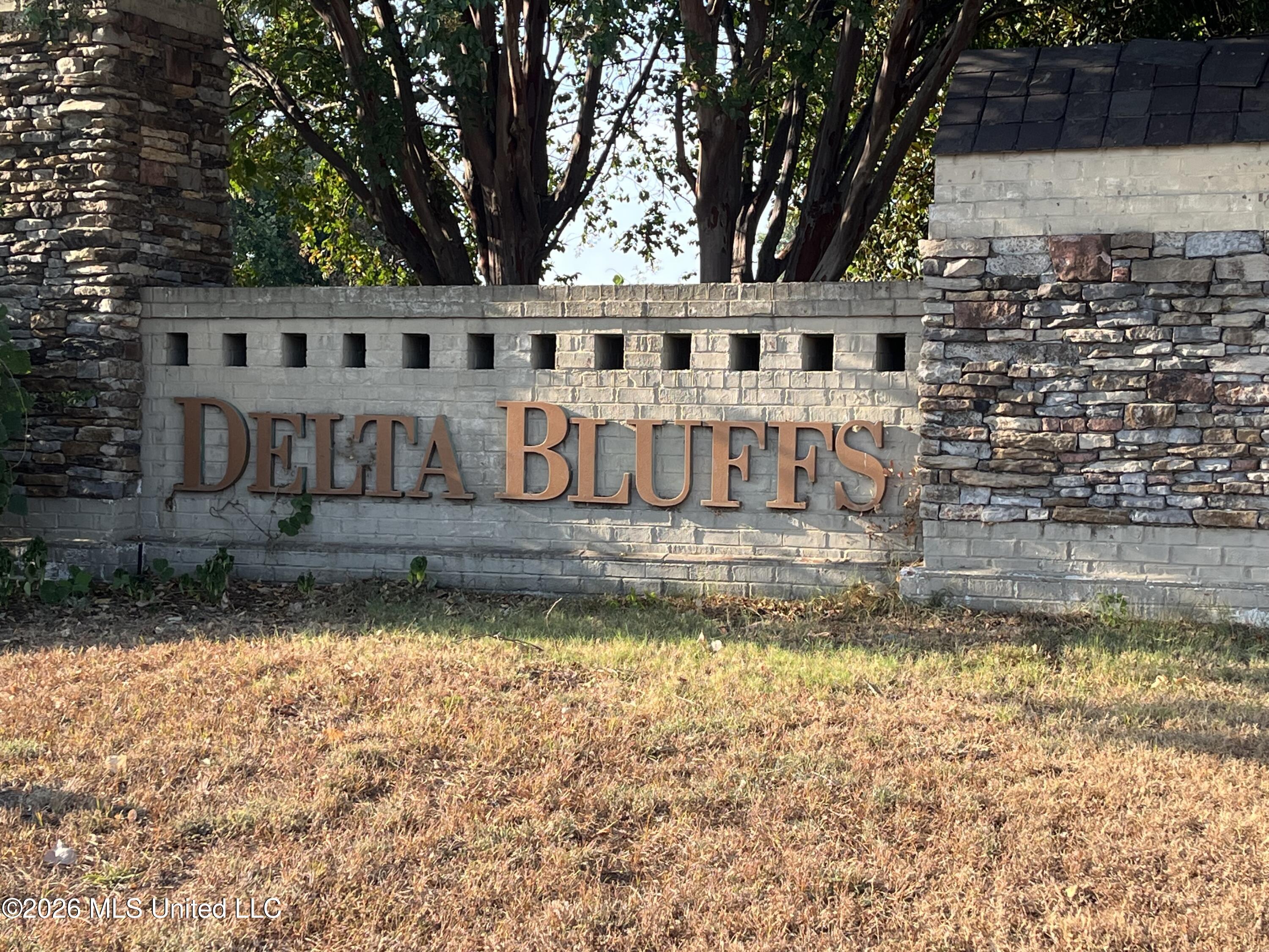 7562 Bear Cove Property Photo 2