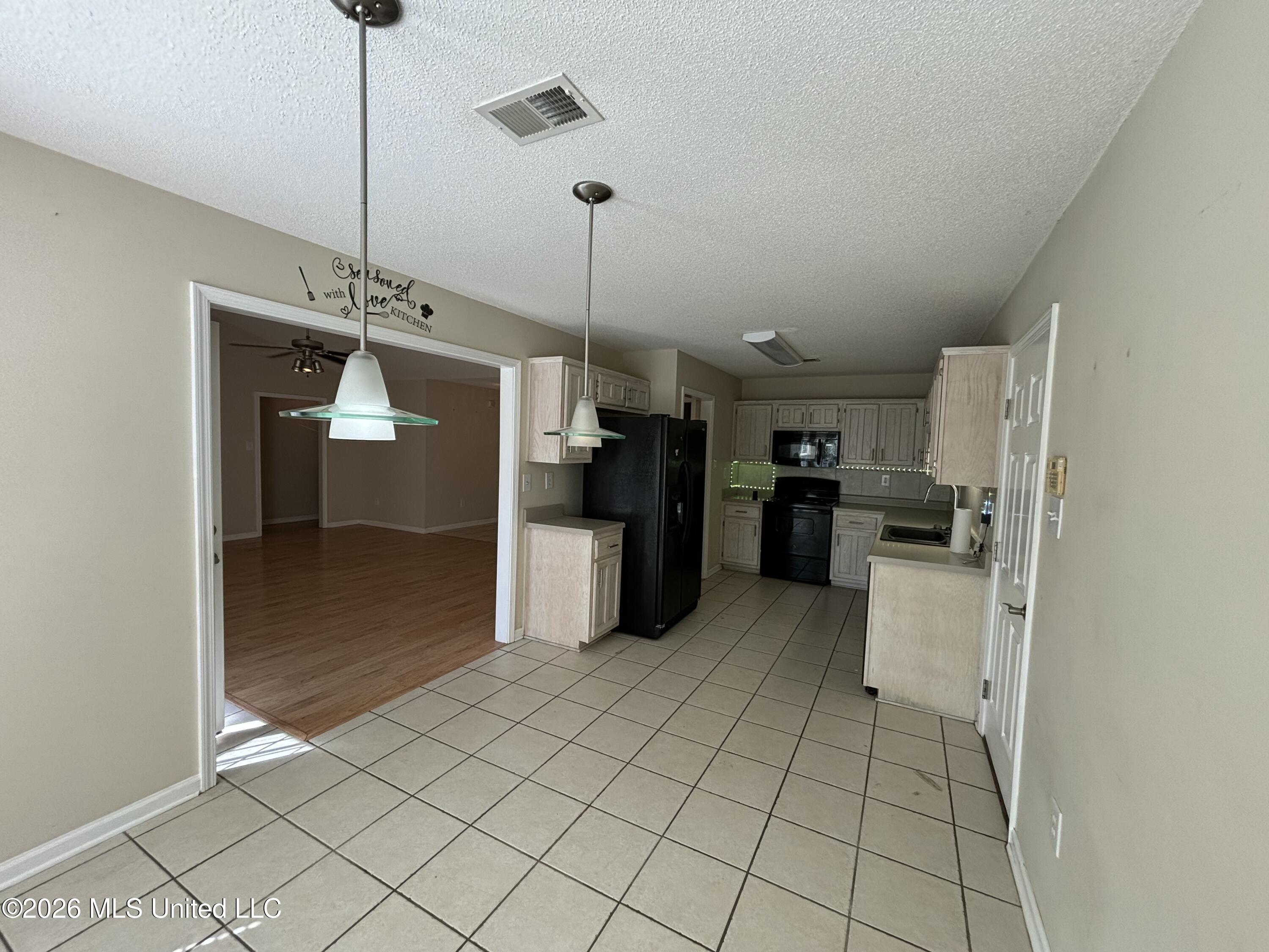 7562 Bear Cove Property Photo 13