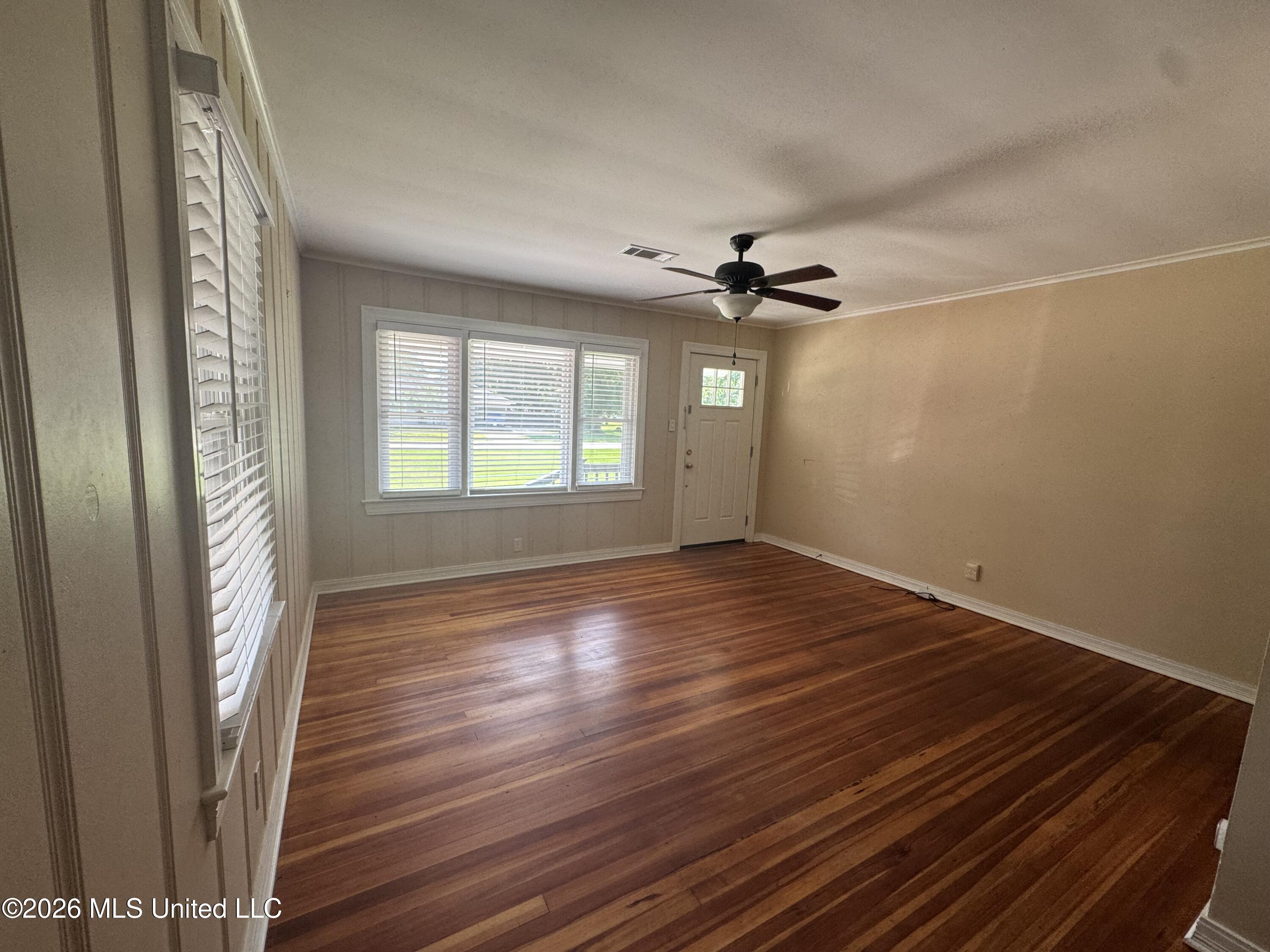 429 E Franklin Street Property Photo 14