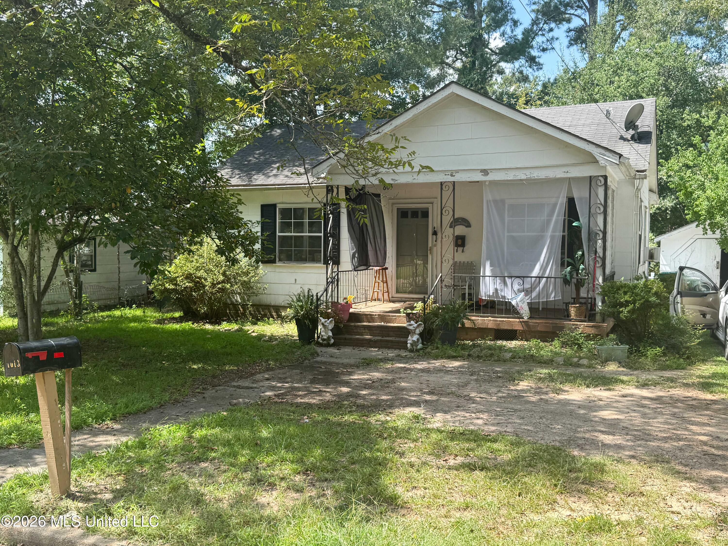 803 Robertson Street Property Photo 2
