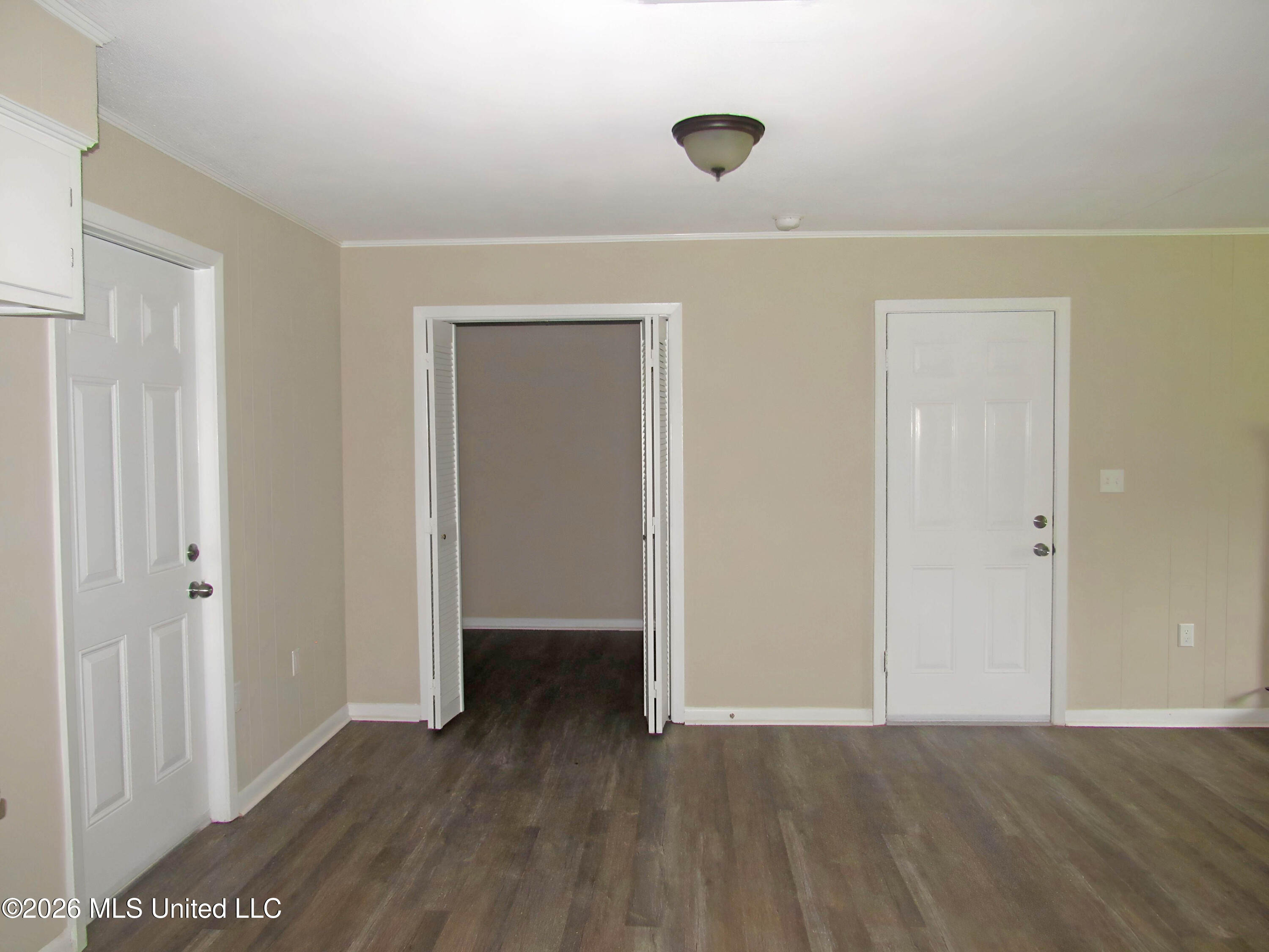 404 N Washington Property Photo 8