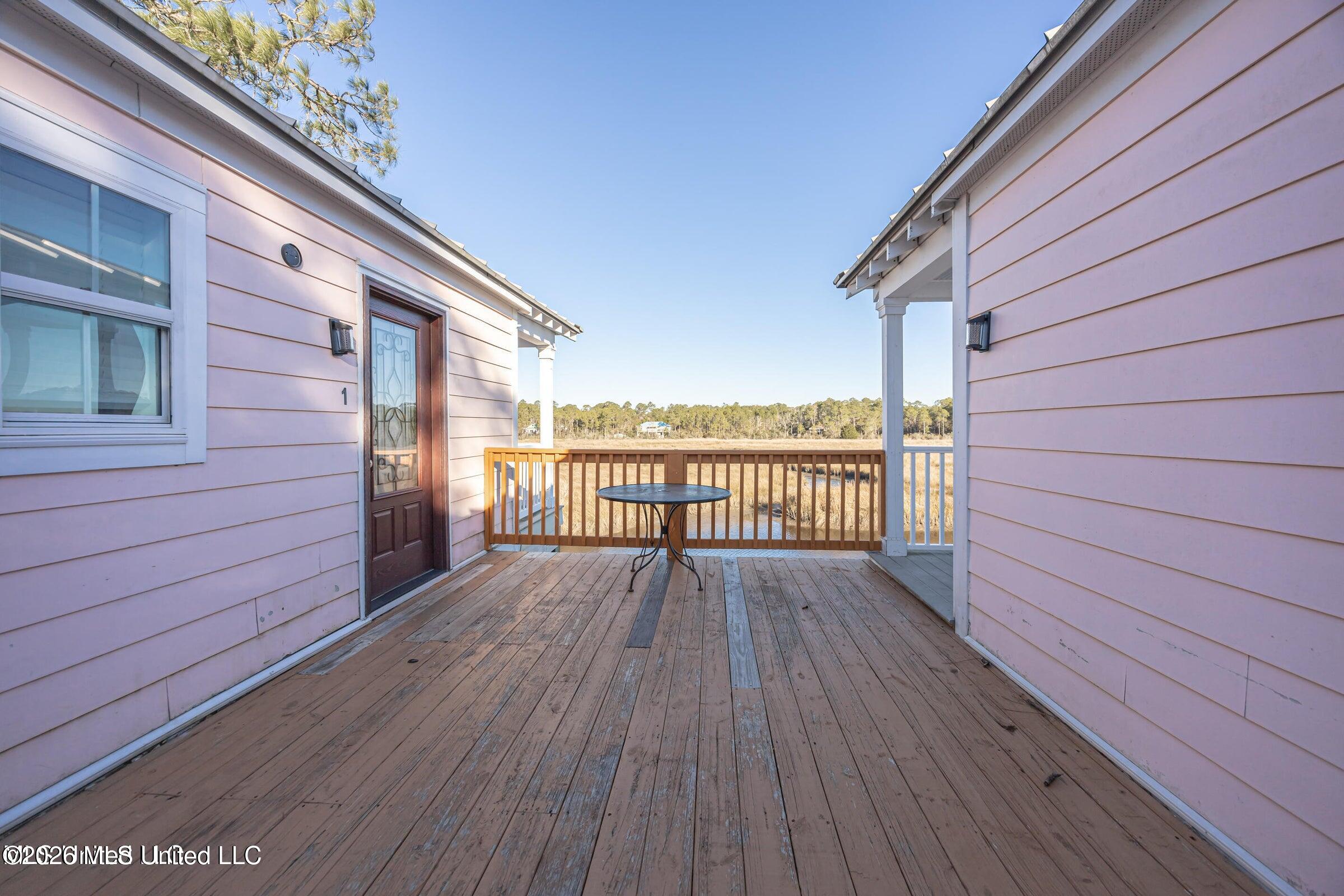 2231 E Simmons Bayou Drive Property Photo 10