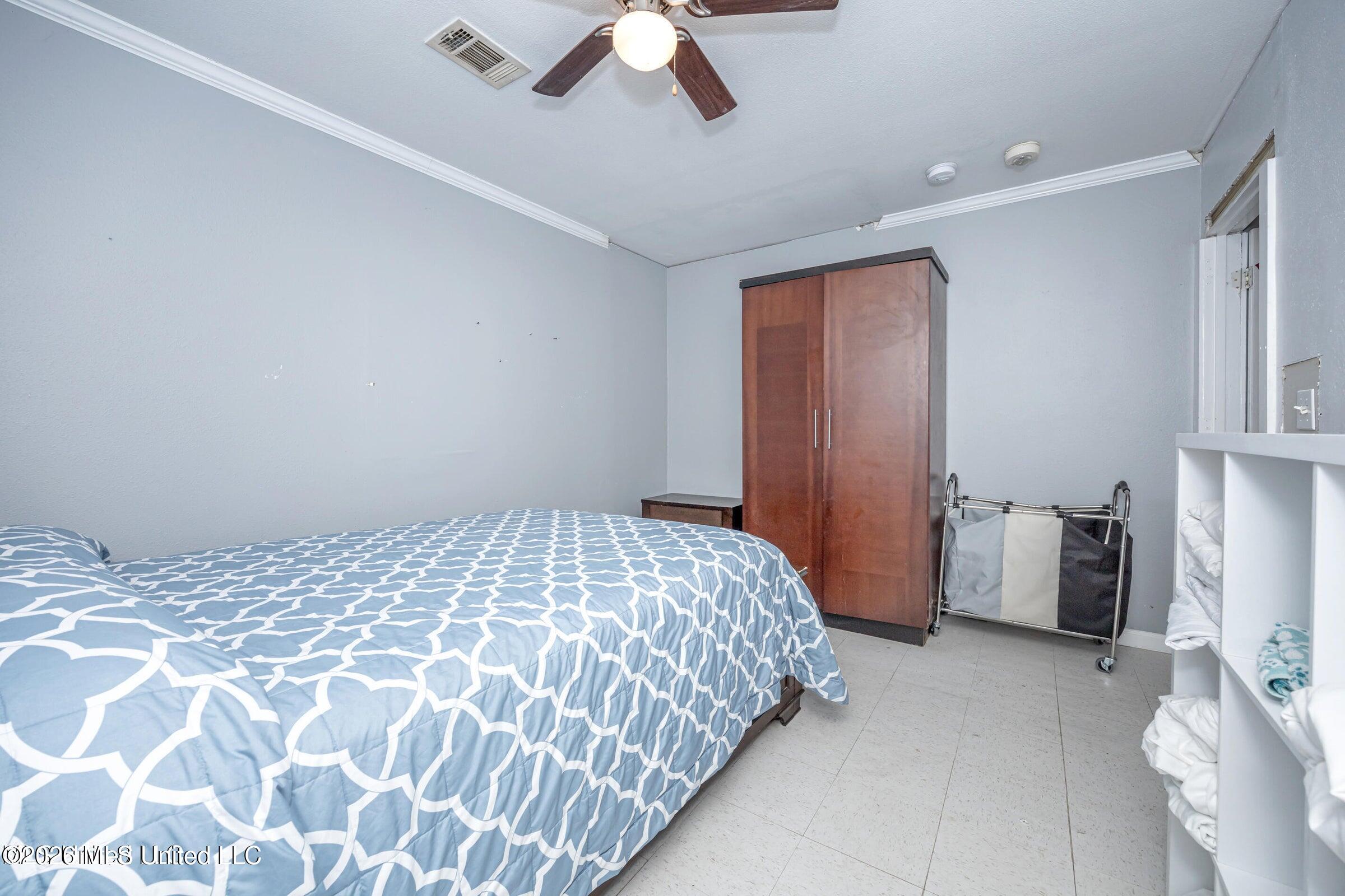 2231 E Simmons Bayou Drive Property Photo 30