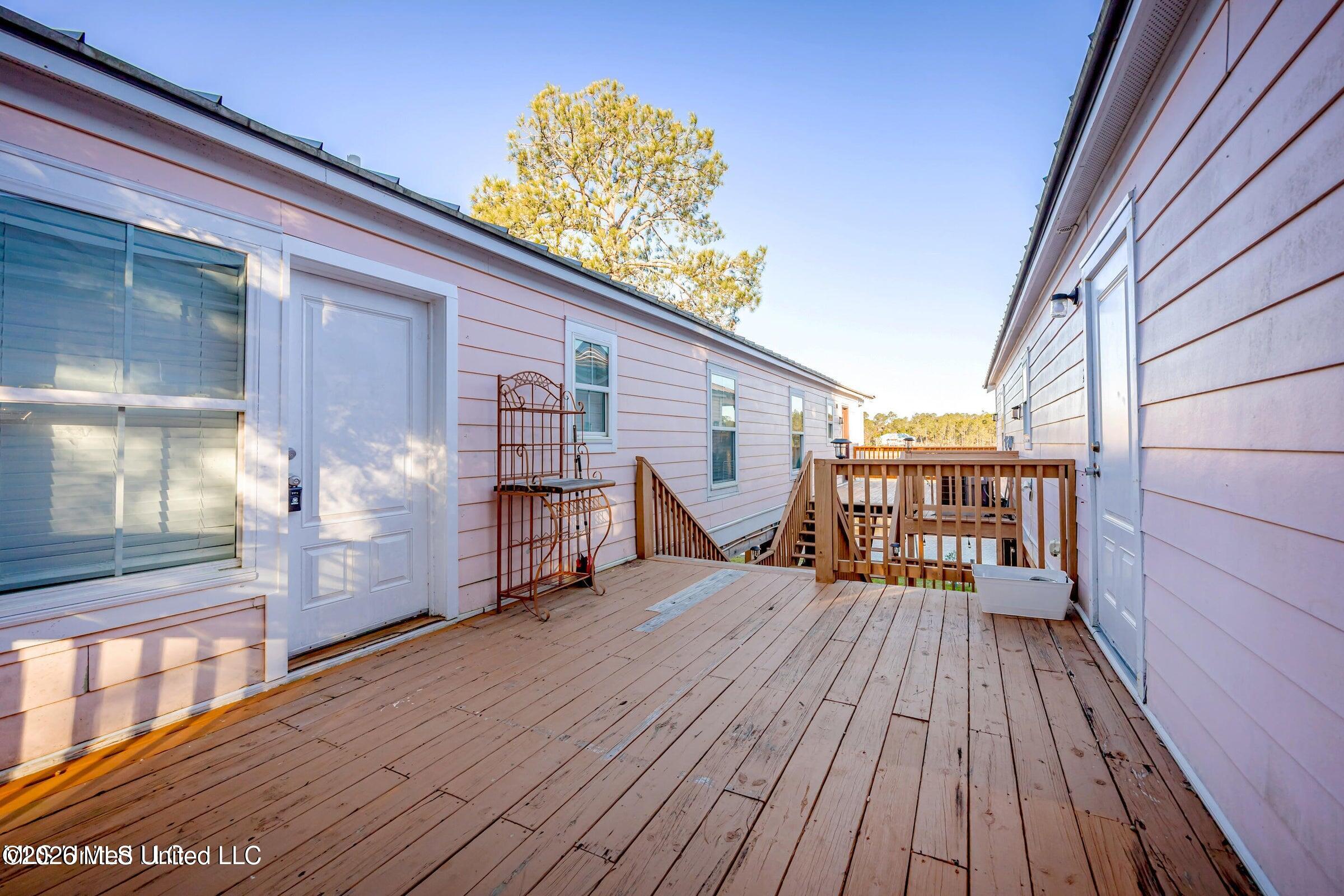 2231 E Simmons Bayou Drive Property Photo 32