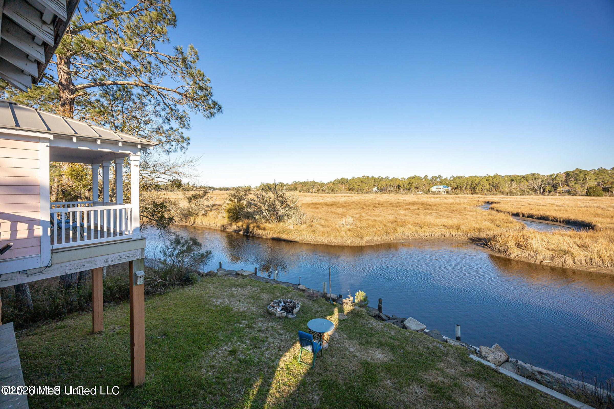 2231 E Simmons Bayou Drive Property Photo 33