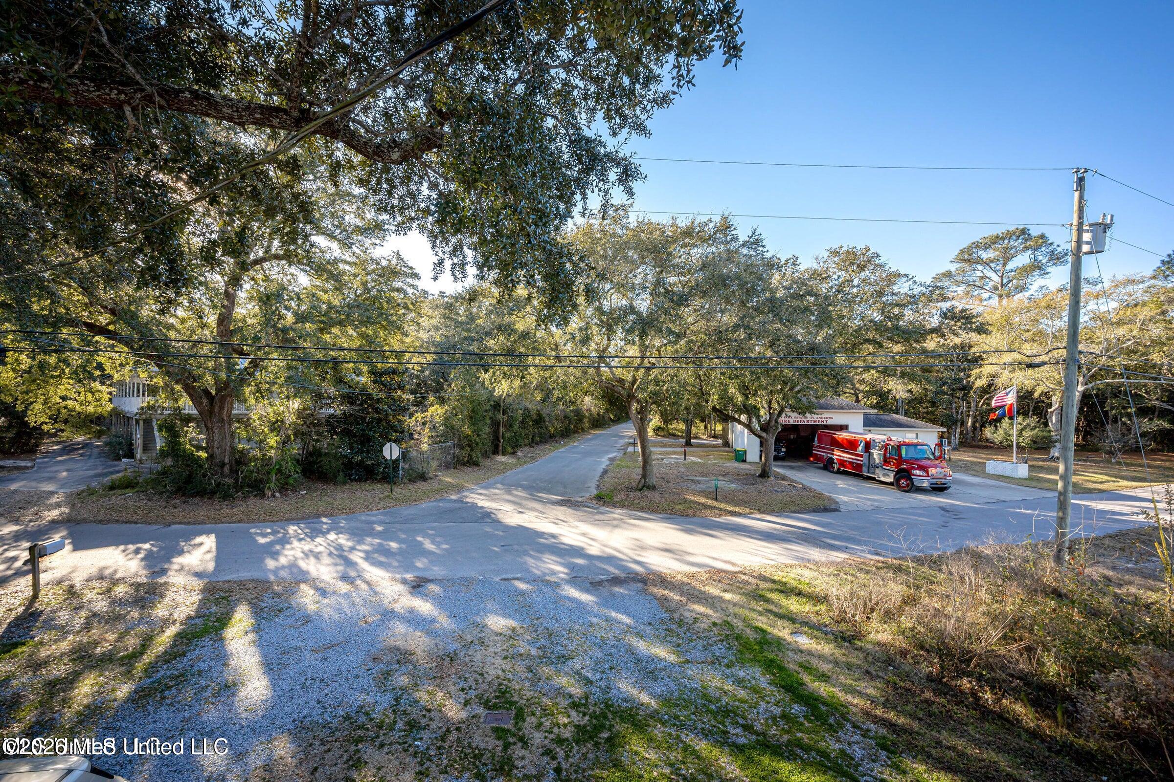 2231 E Simmons Bayou Drive Property Photo 60
