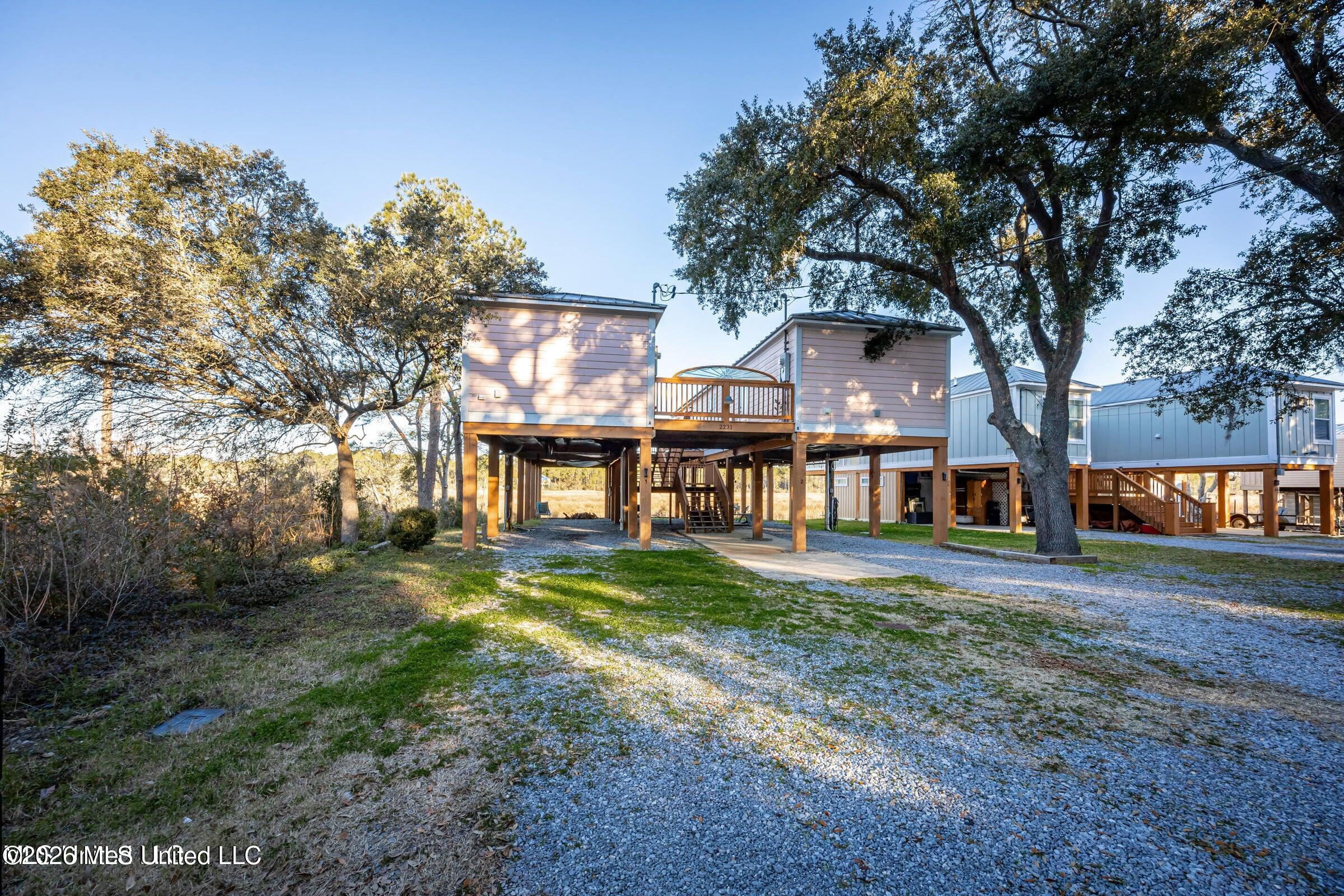 2231 E Simmons Bayou Drive Property Photo 62