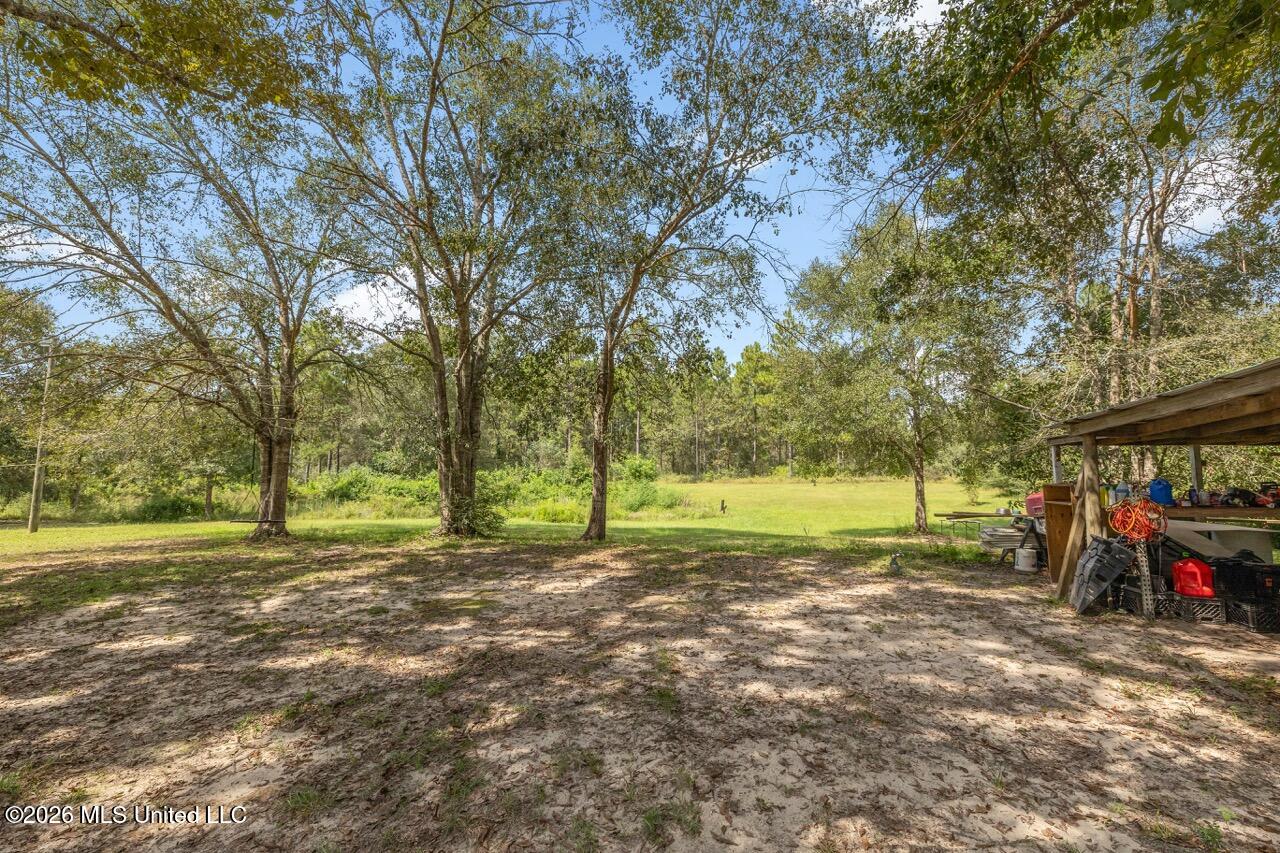 18276 Simmons Drive Property Photo 2