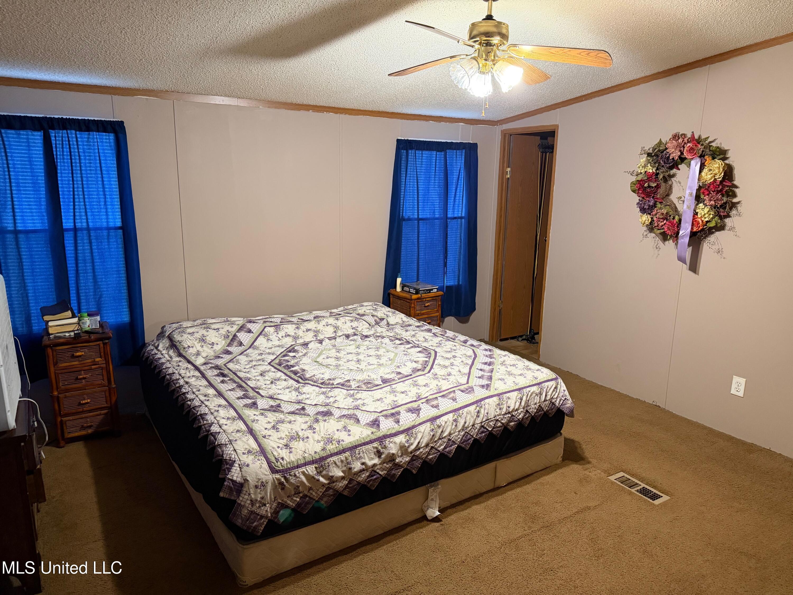 18276 Simmons Drive Property Photo 5