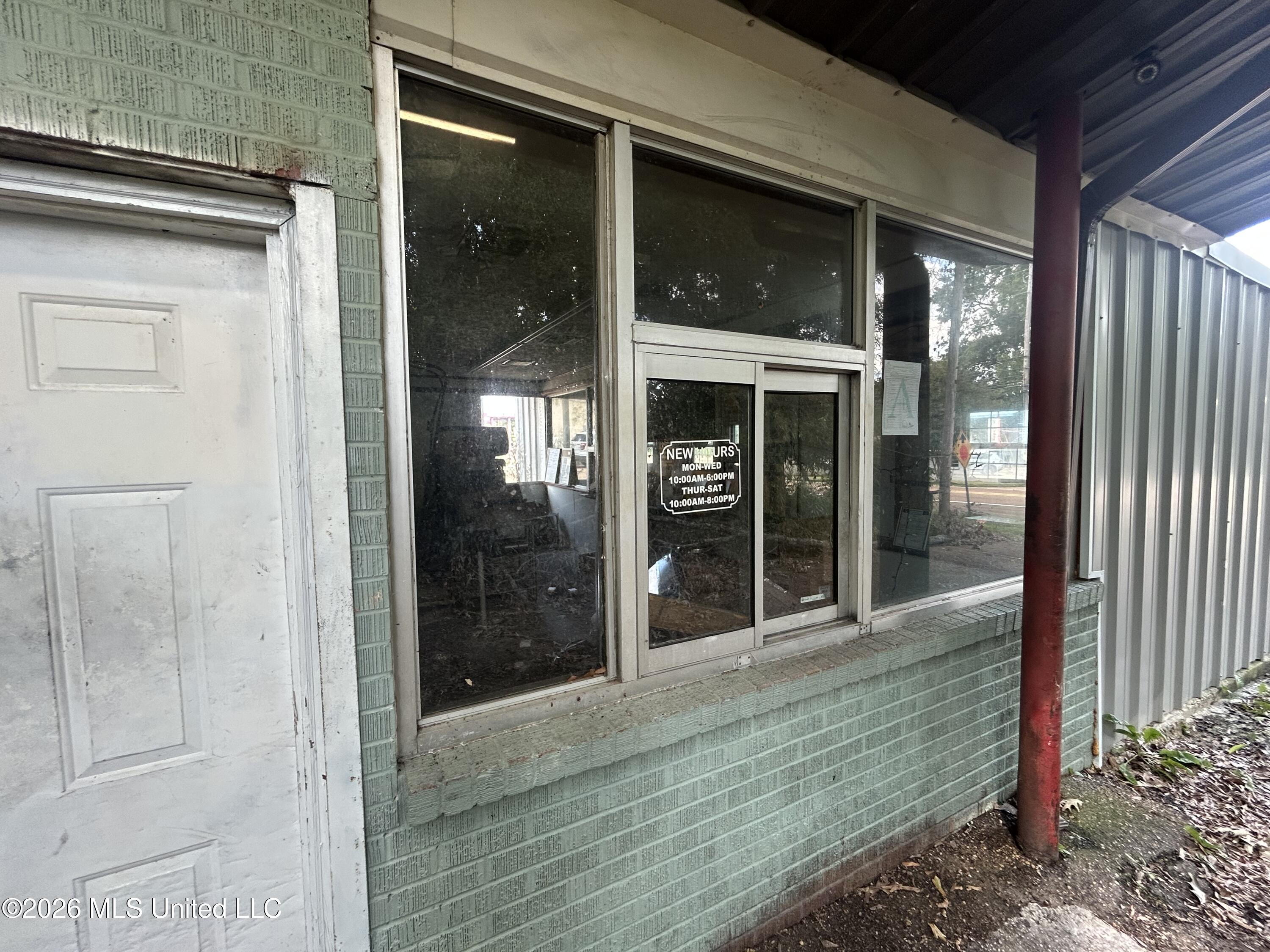 702 E Monticello Street Property Photo 9