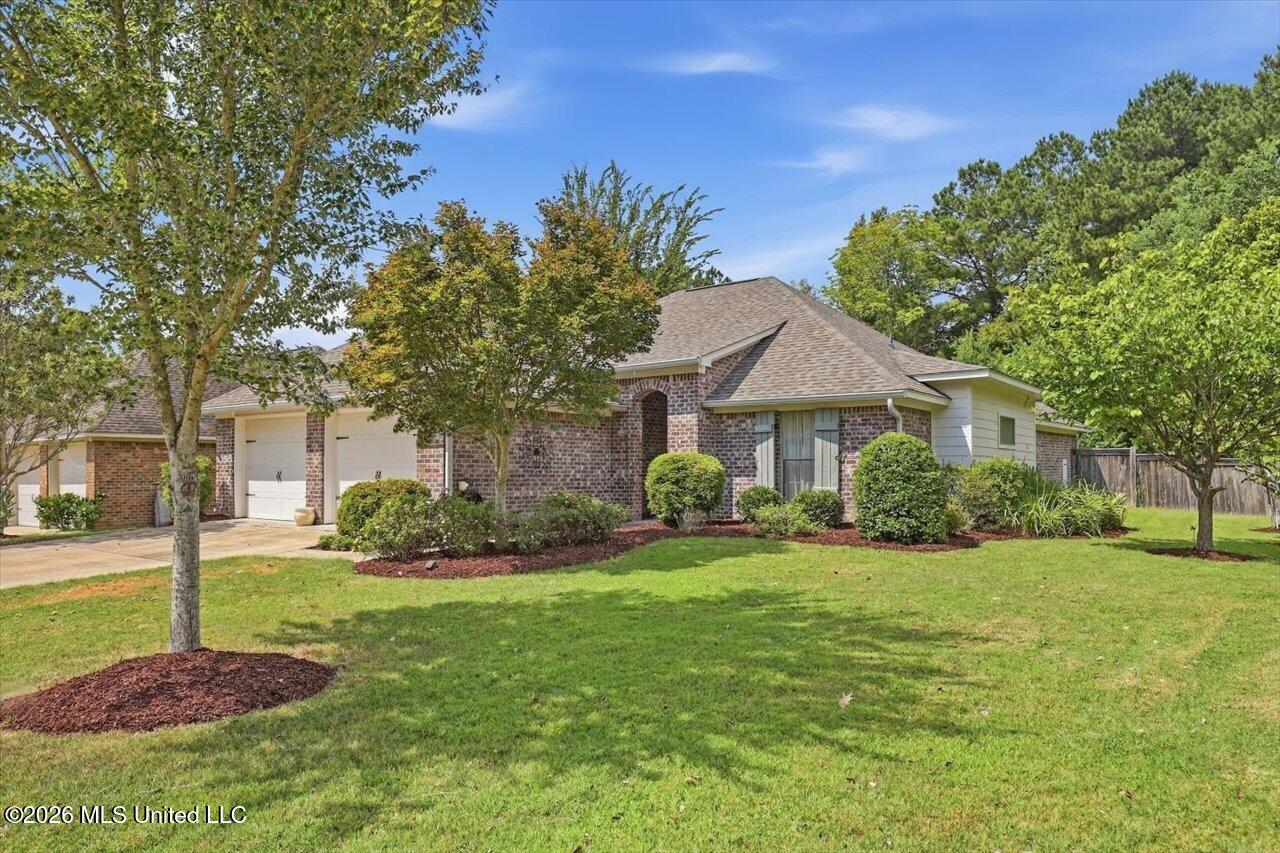 141 Hampton Place Property Photo 1