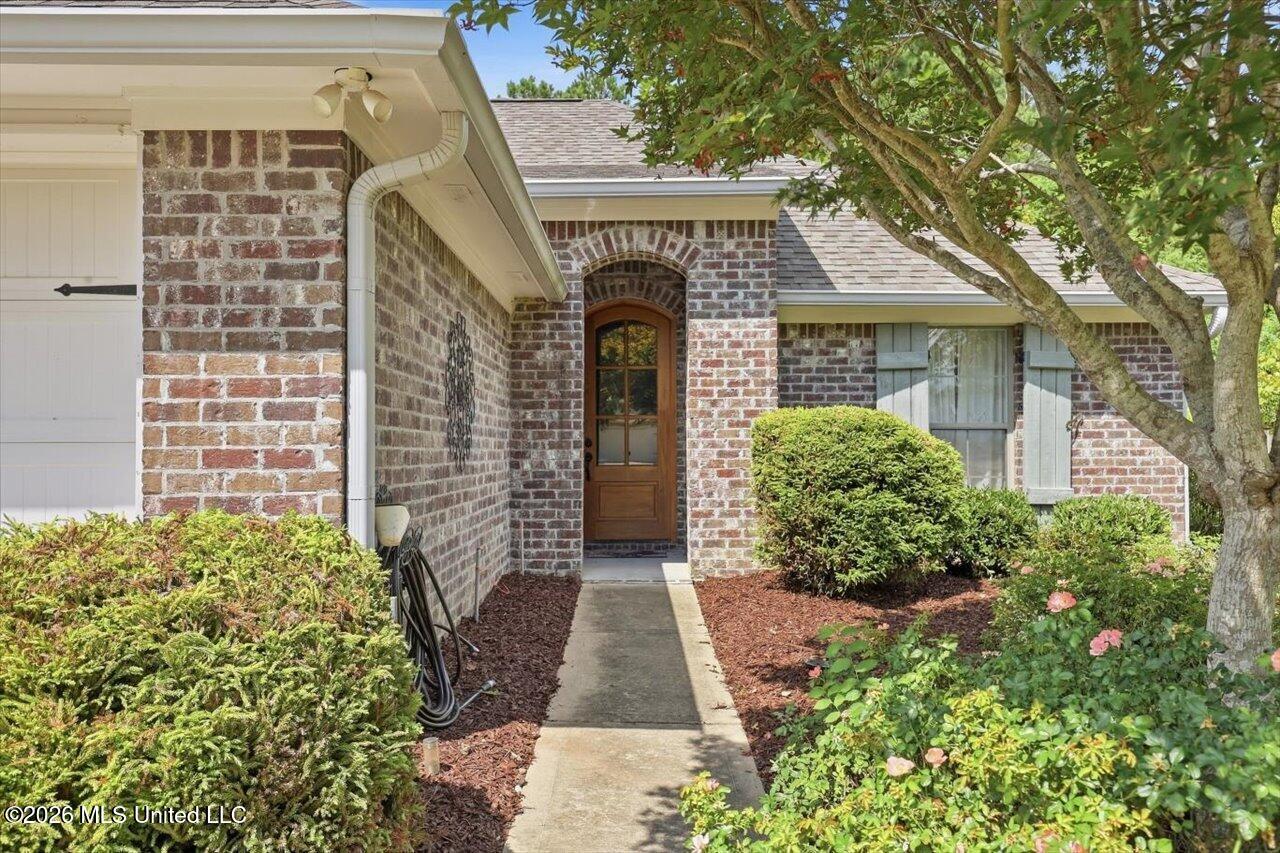 141 Hampton Place Property Photo 4