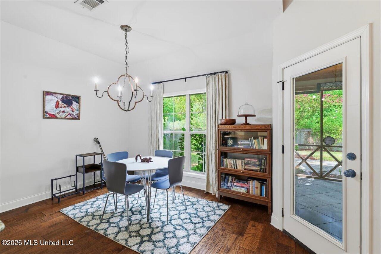 141 Hampton Place Property Photo 16