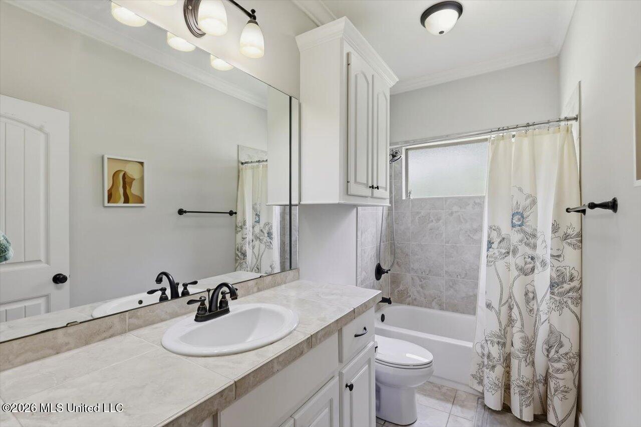 141 Hampton Place Property Photo 28