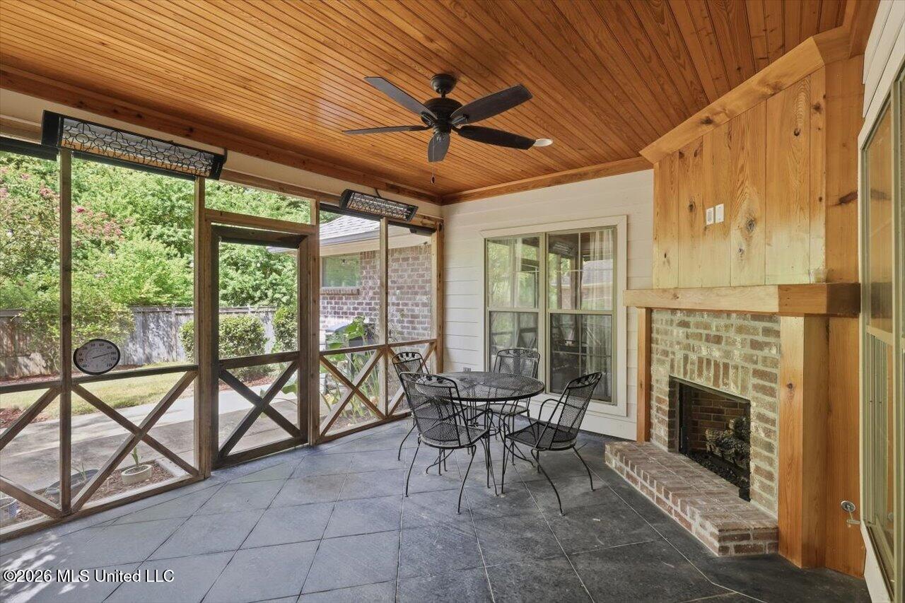 141 Hampton Place Property Photo 30