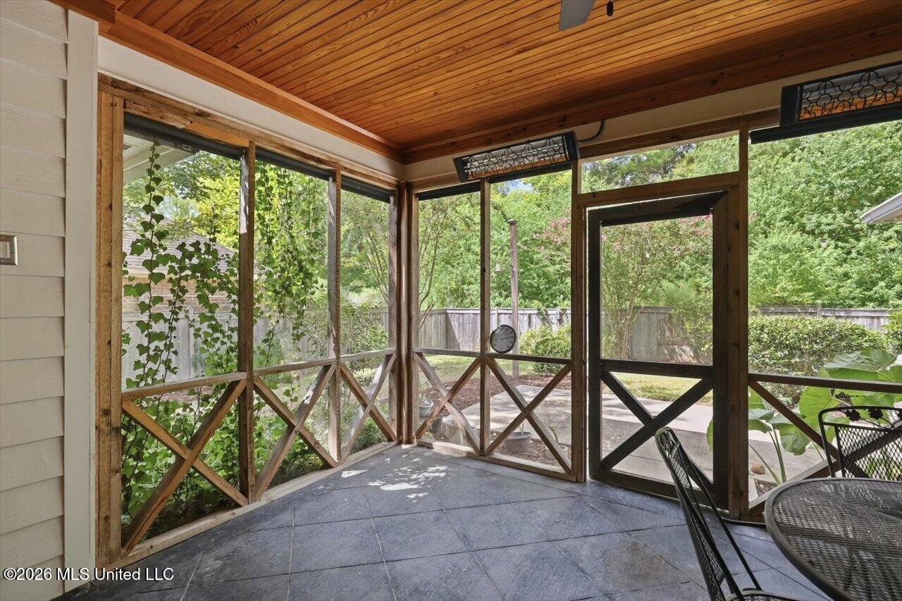 141 Hampton Place Property Photo 32