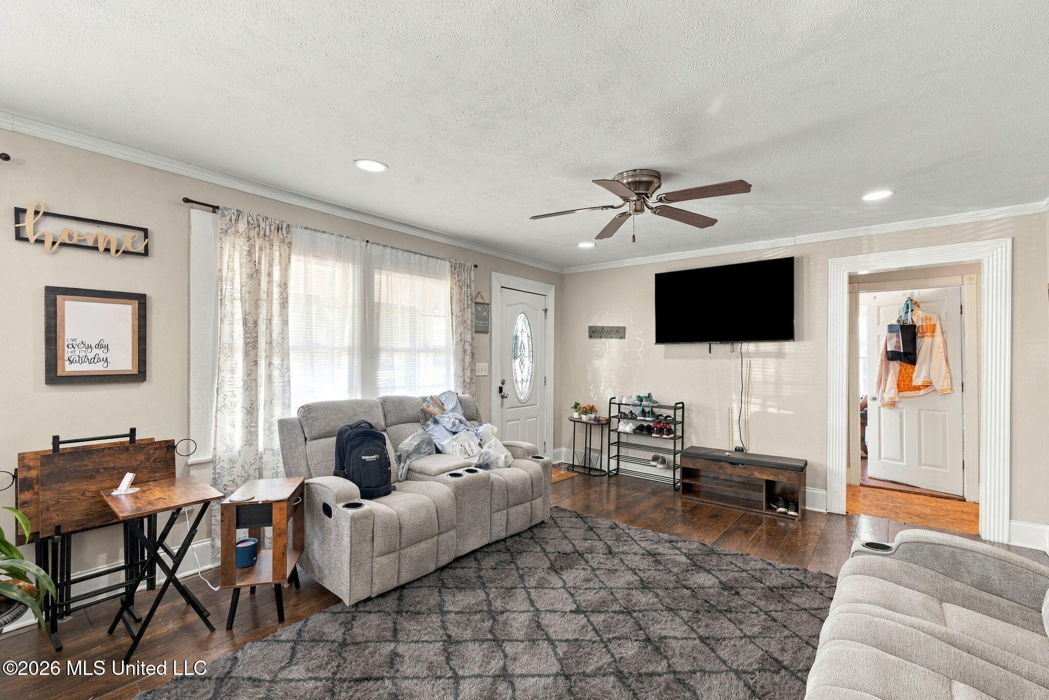 106 3rd Avenue Property Photo 7